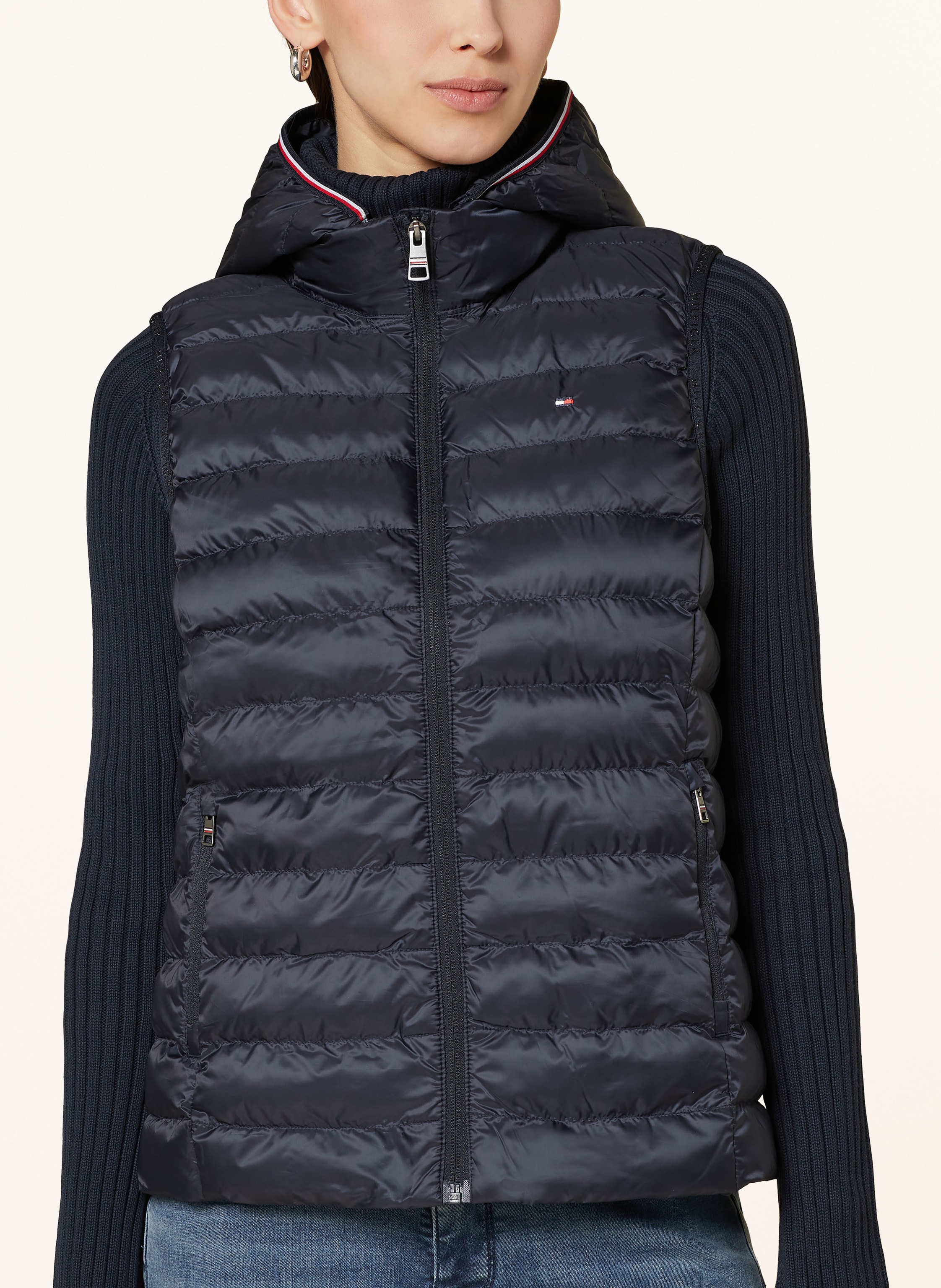 Tommy Hilfiger Steppweste Mit Abnehmbarer Kapuze blau – Bild 2