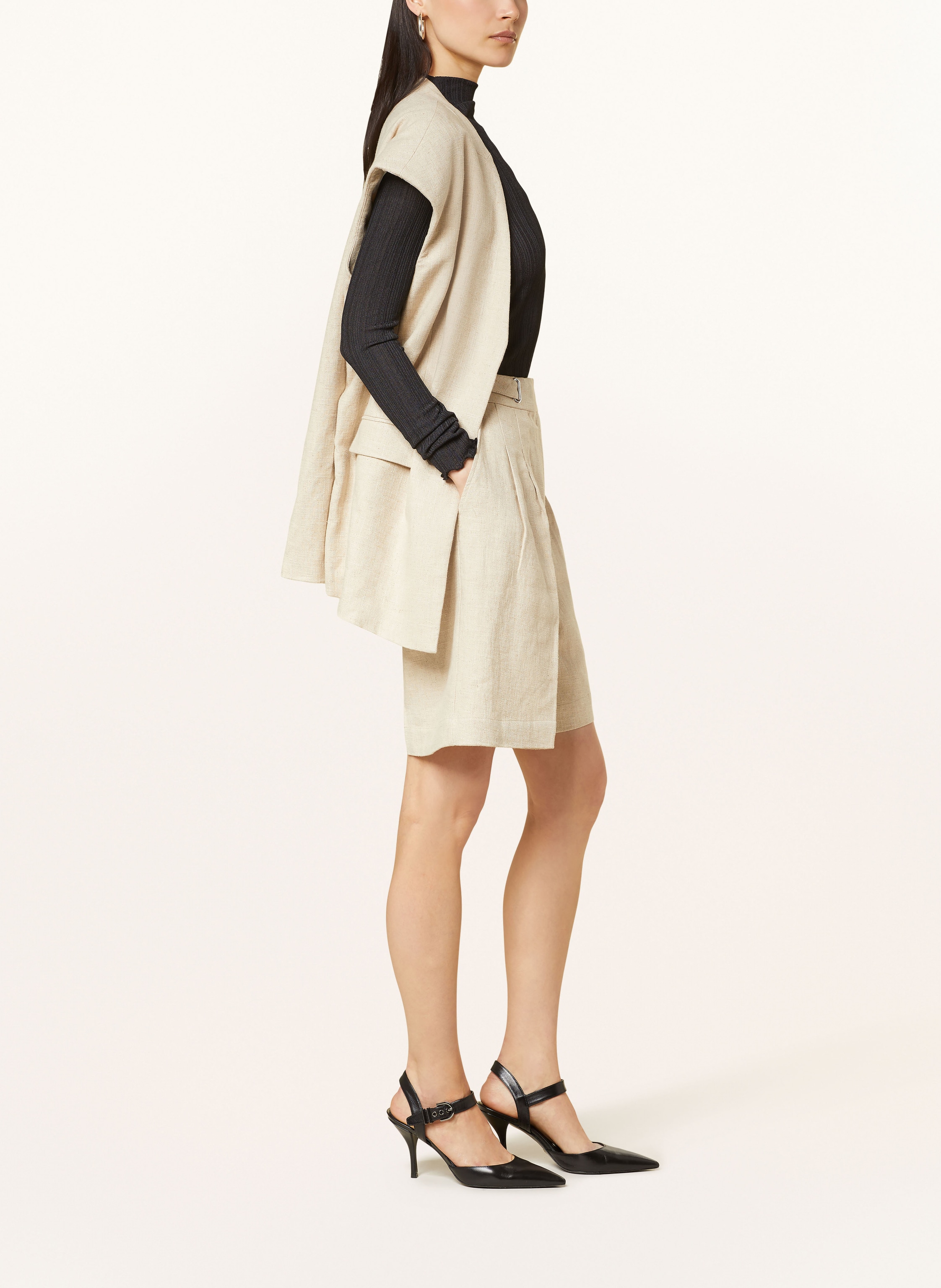 Thumbnail - Remain Leinenshorts beige