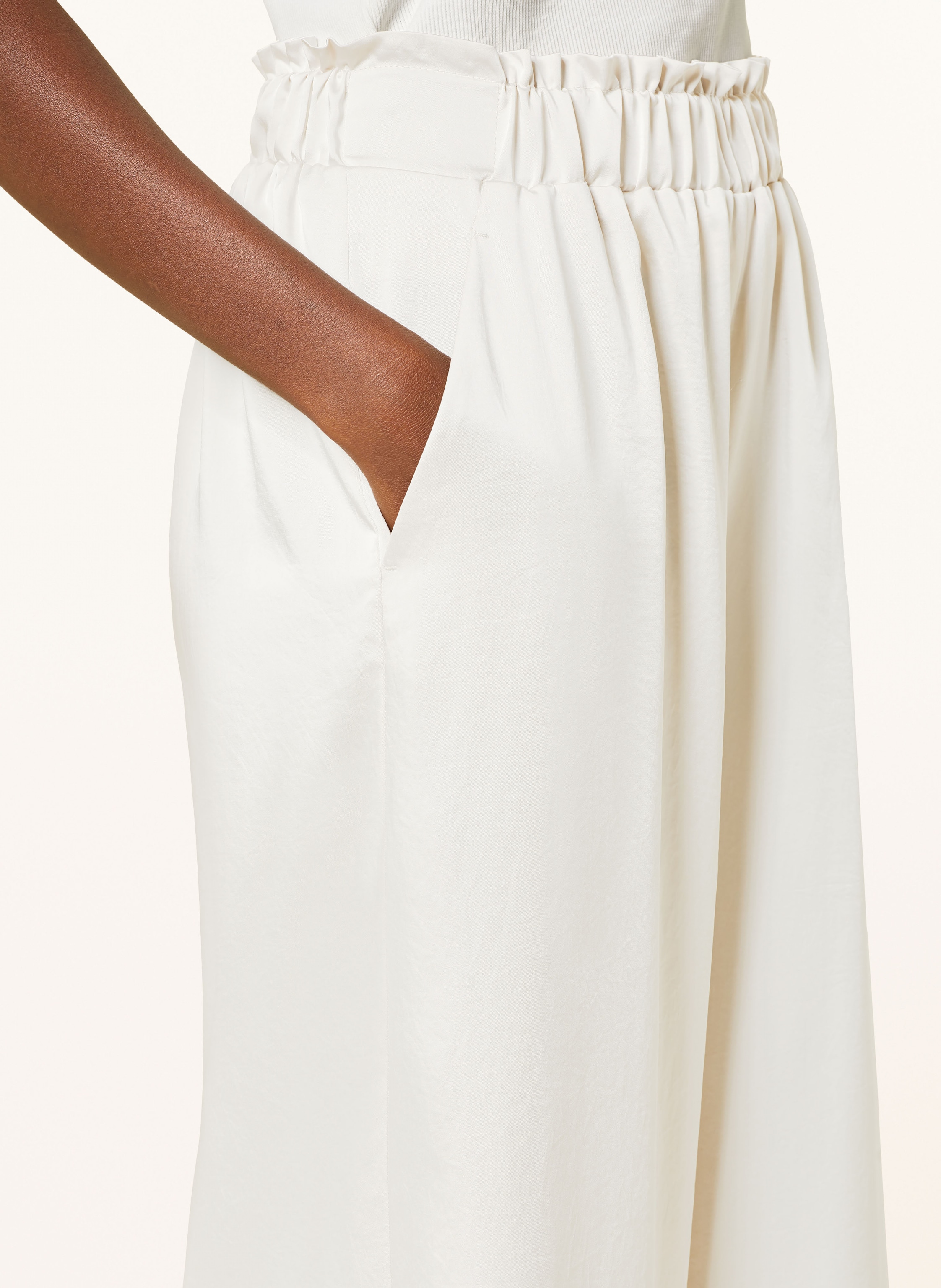 Claudie Pierlot Marlenehose Aus Satin beige – Bild 2