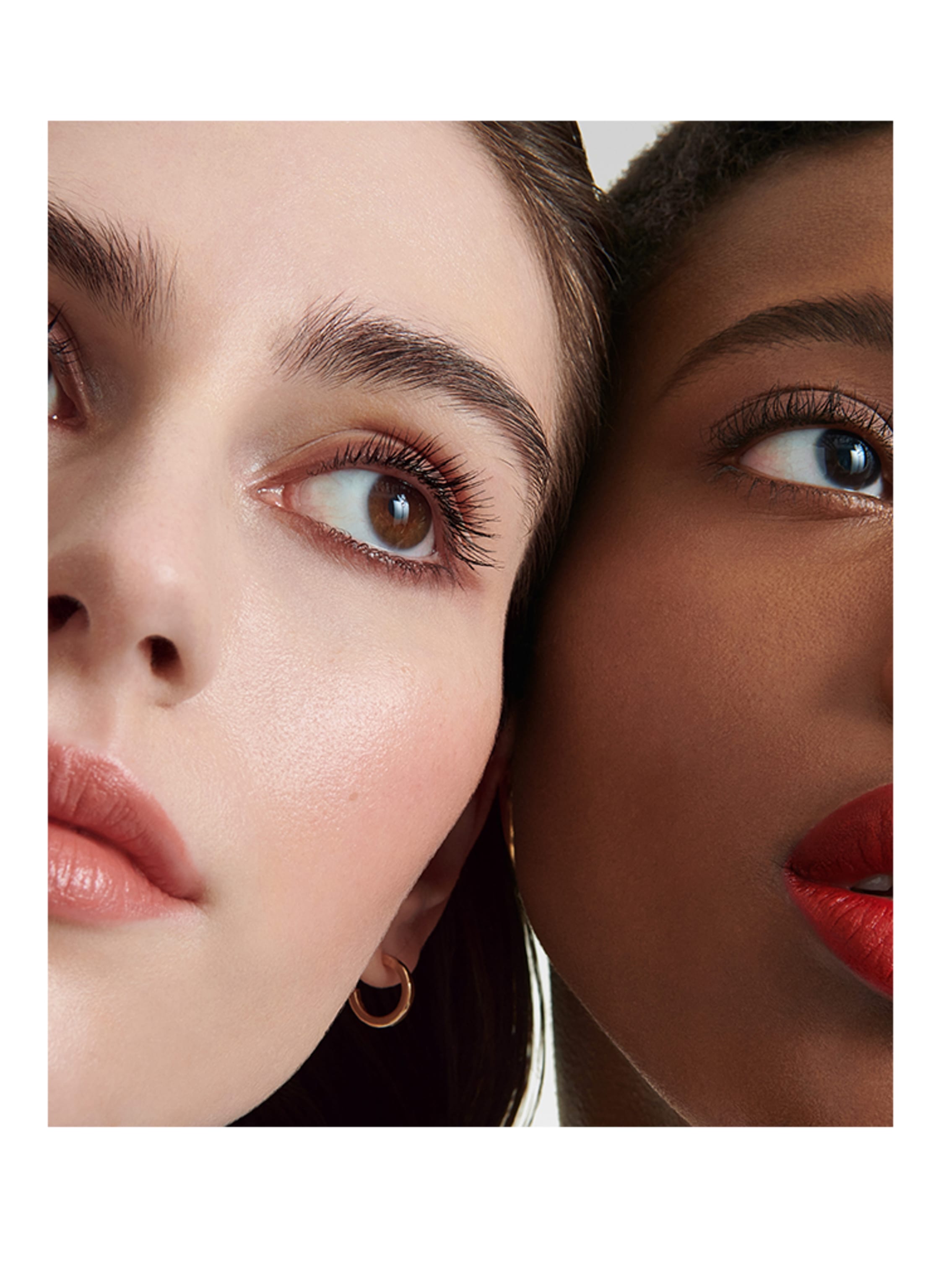Thumbnail - Loni Baur Blush Stick Rouge