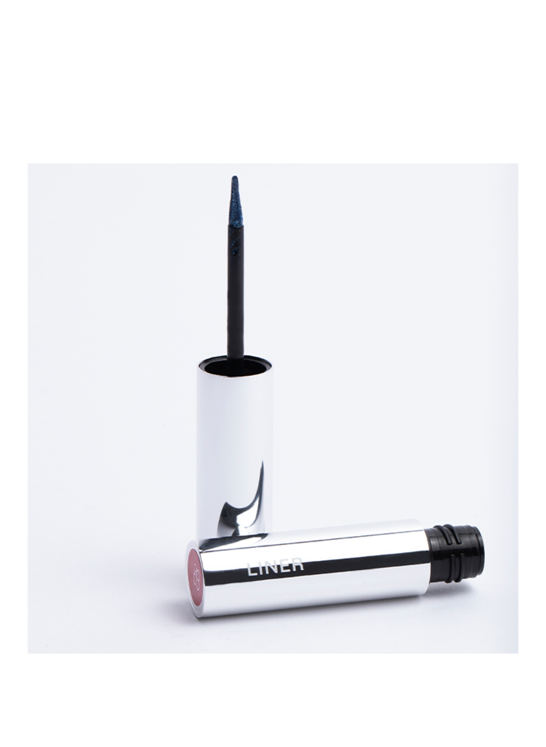 Thumbnail - Loni Baur Liquid Eyeliner Eyeliner