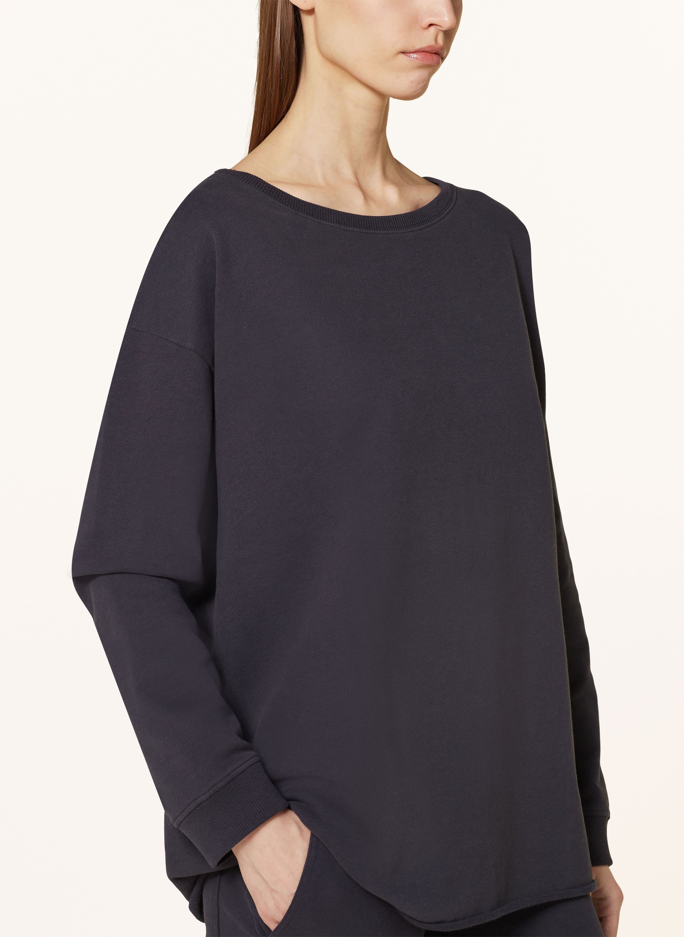 Juvia Oversized-Sweatshirt Sina blau – Bild 2