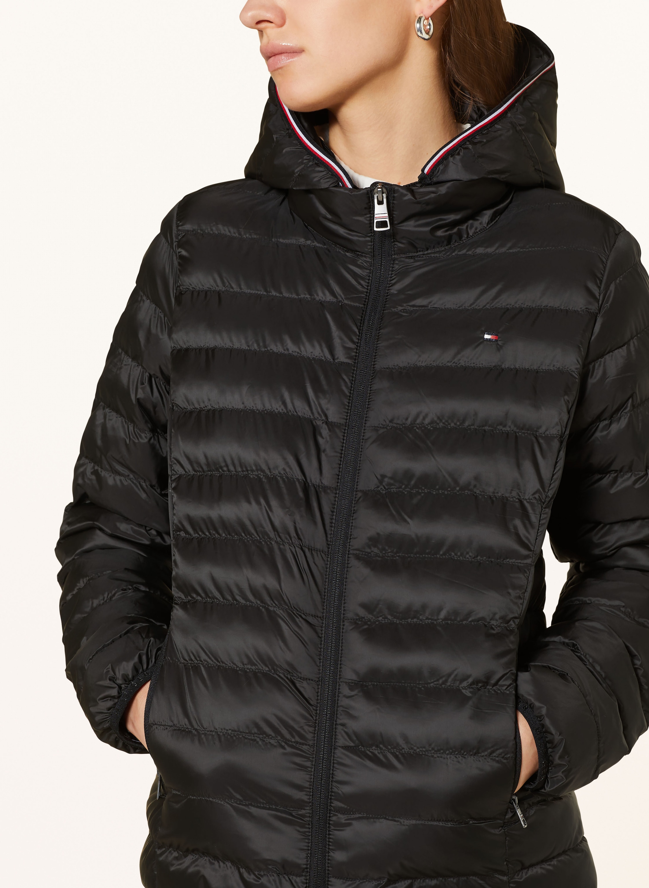 Tommy Hilfiger Steppjacke Mit Abnehmbarer Kapuze schwarz – Bild 2