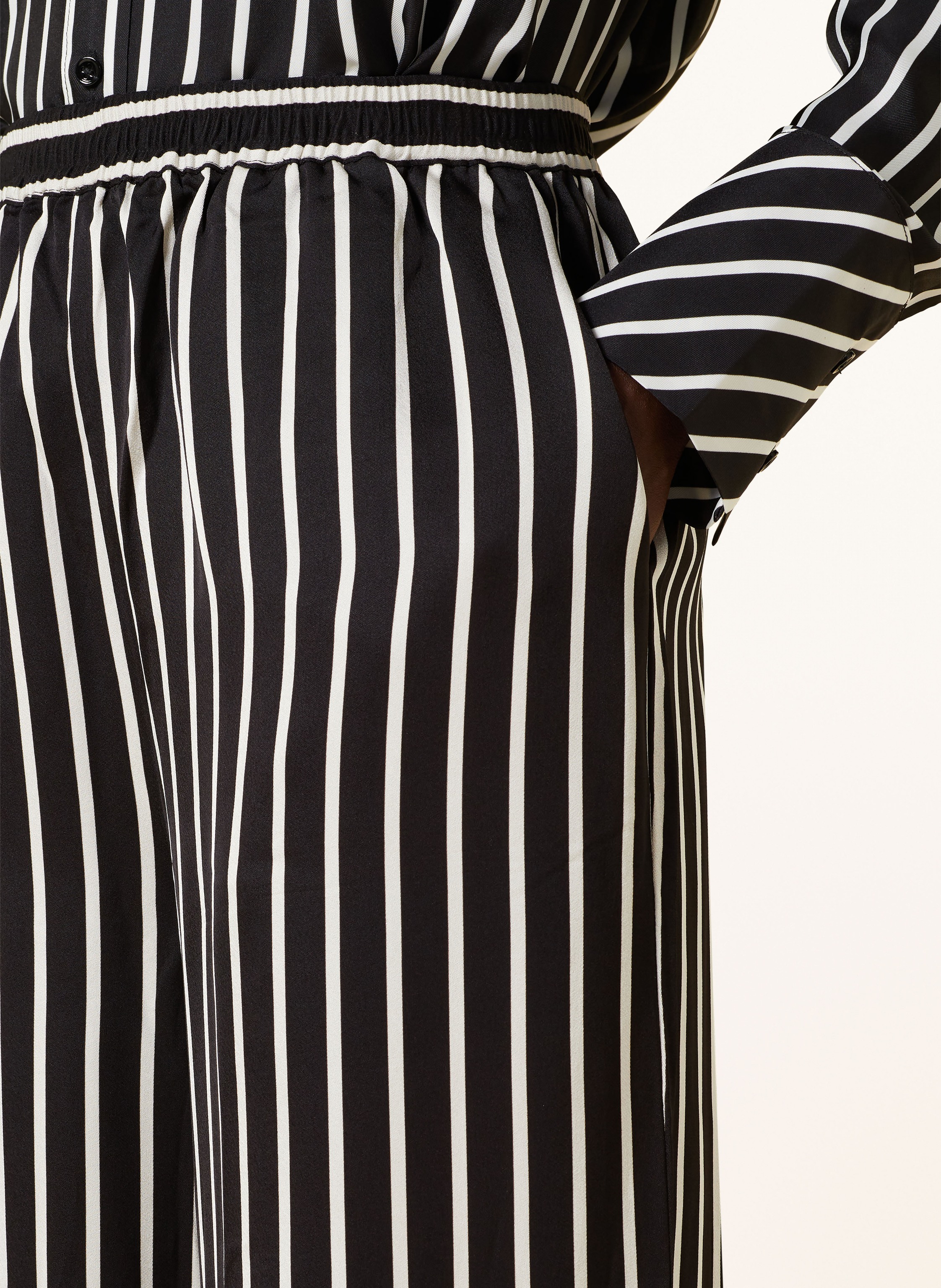 Thumbnail - Mrs & Hugs Marlenehose schwarz