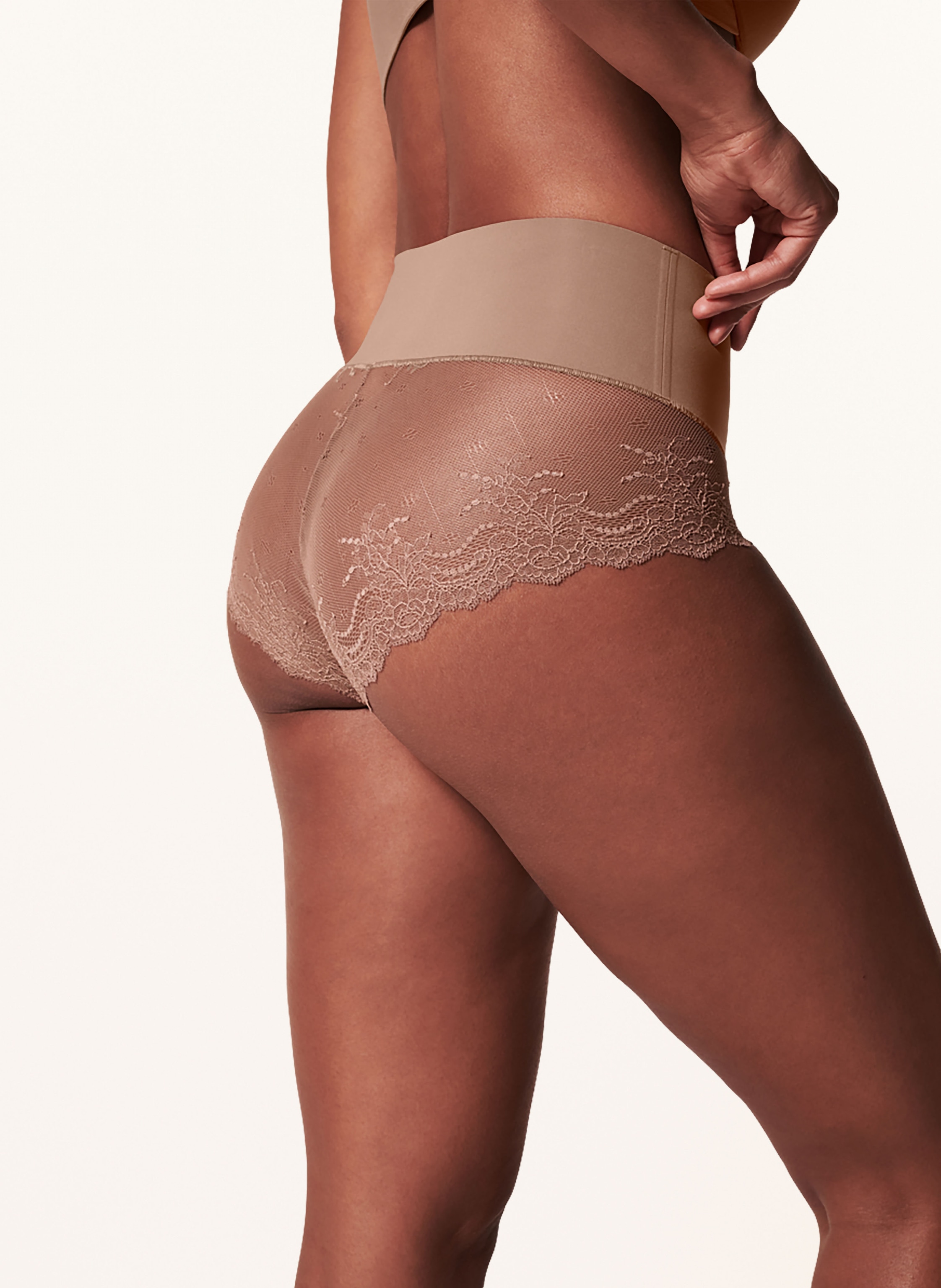 Thumbnail - Spanx Shape-Panty Undie-Tectable Lace beige
