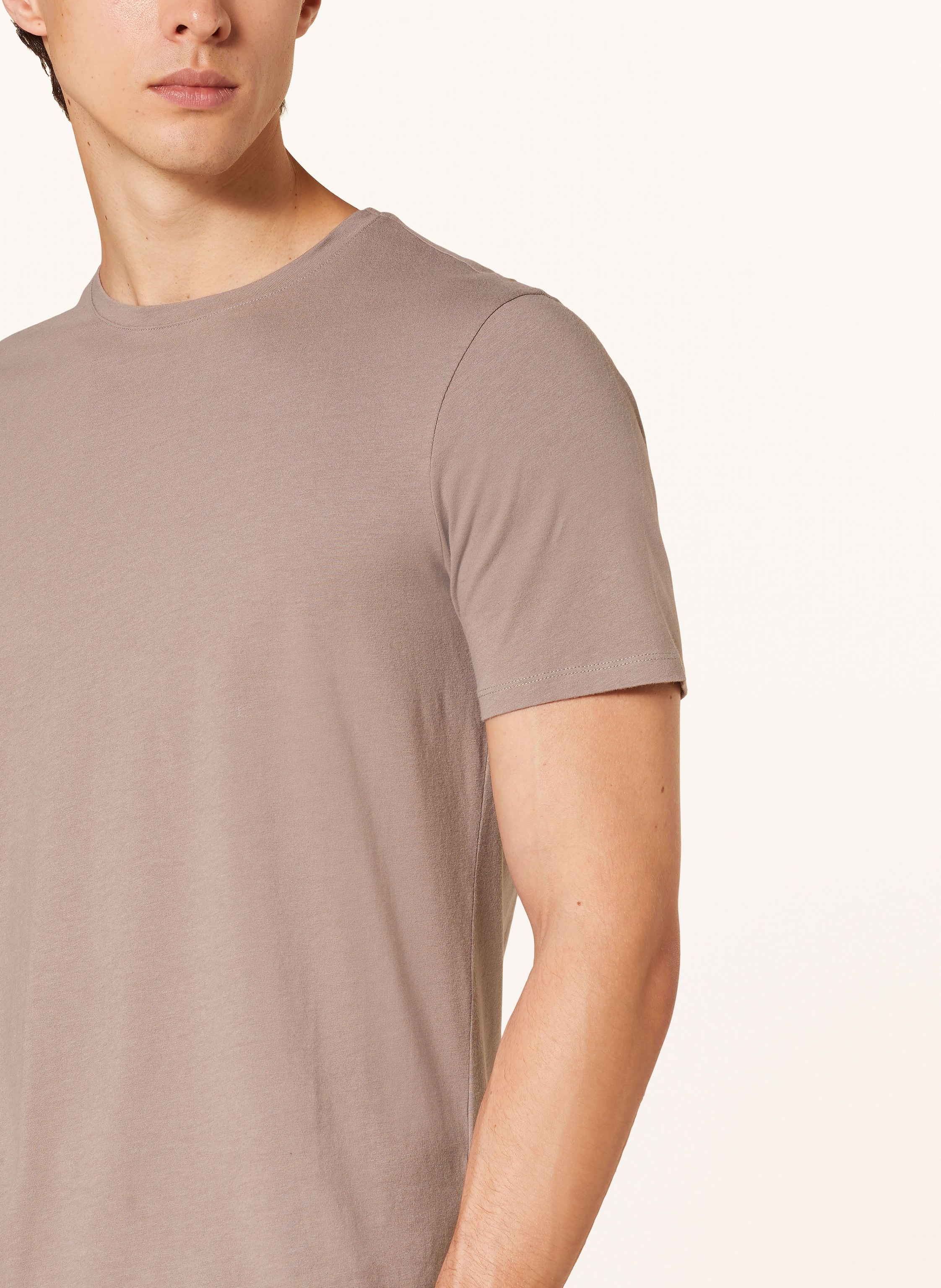 Thumbnail - Juvia T-Shirt beige