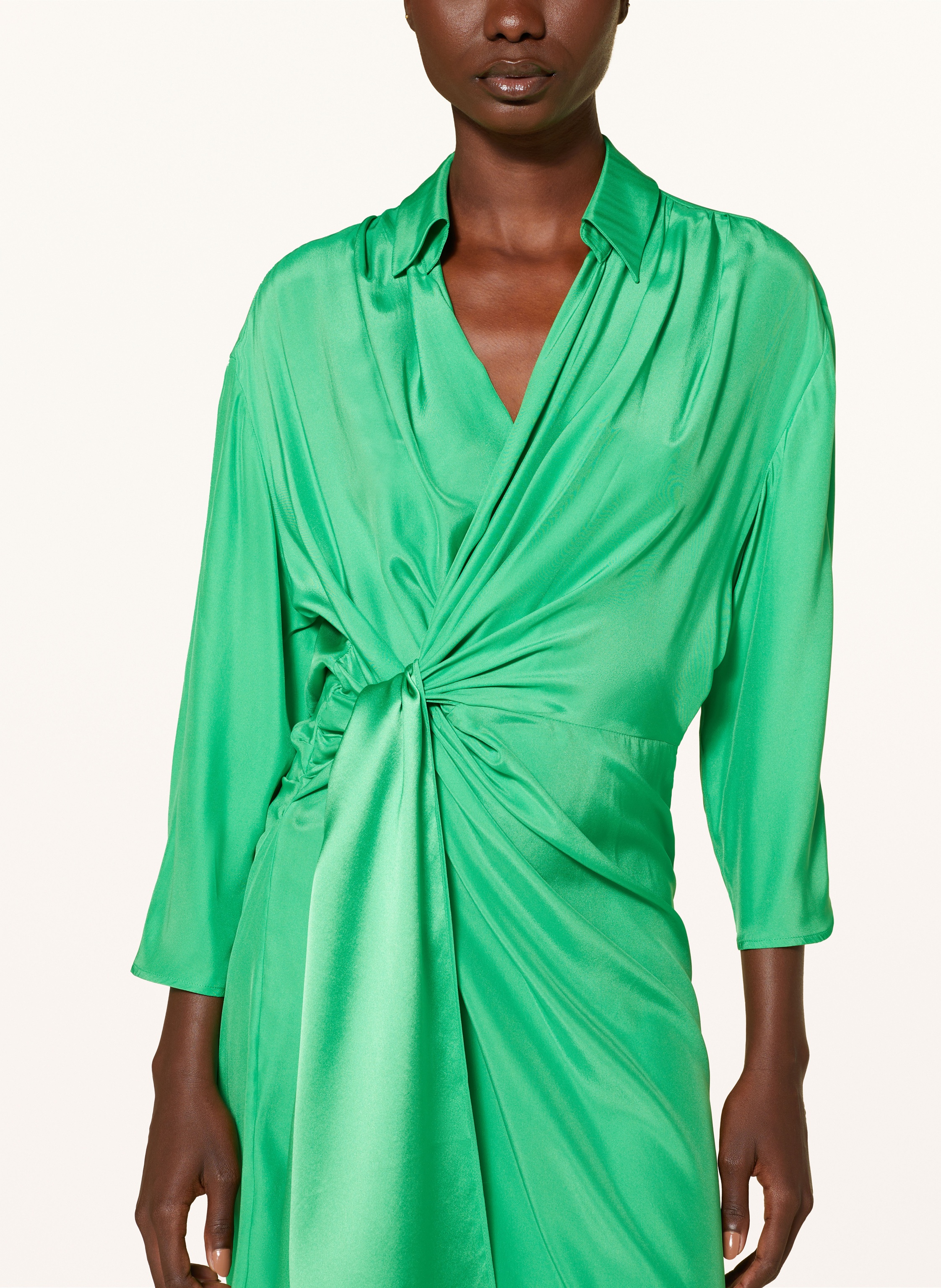 Thumbnail - gauge81 Wickelkleid Miya Aus Seide Mit 3/4-Arm gruen