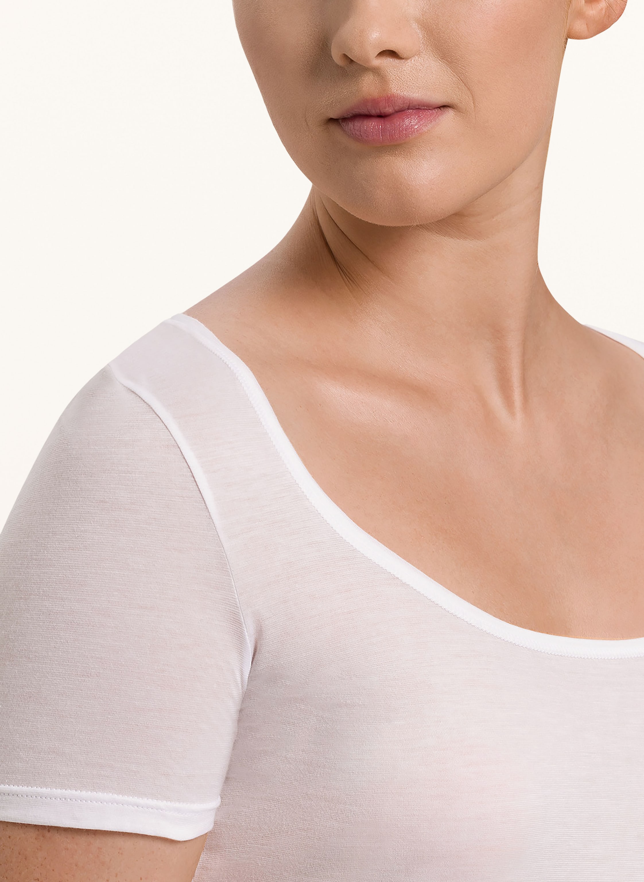 Thumbnail - Hanro T-Shirt Ultralight weiss