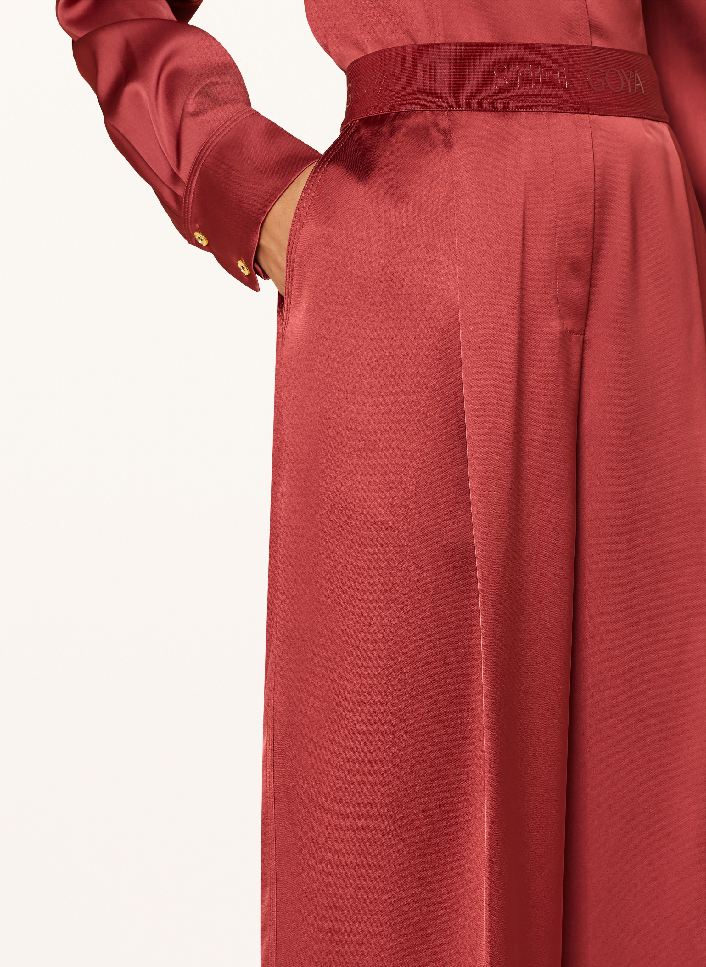 Thumbnail - Stine Goya Marlenehose Ciara Aus Satin rot