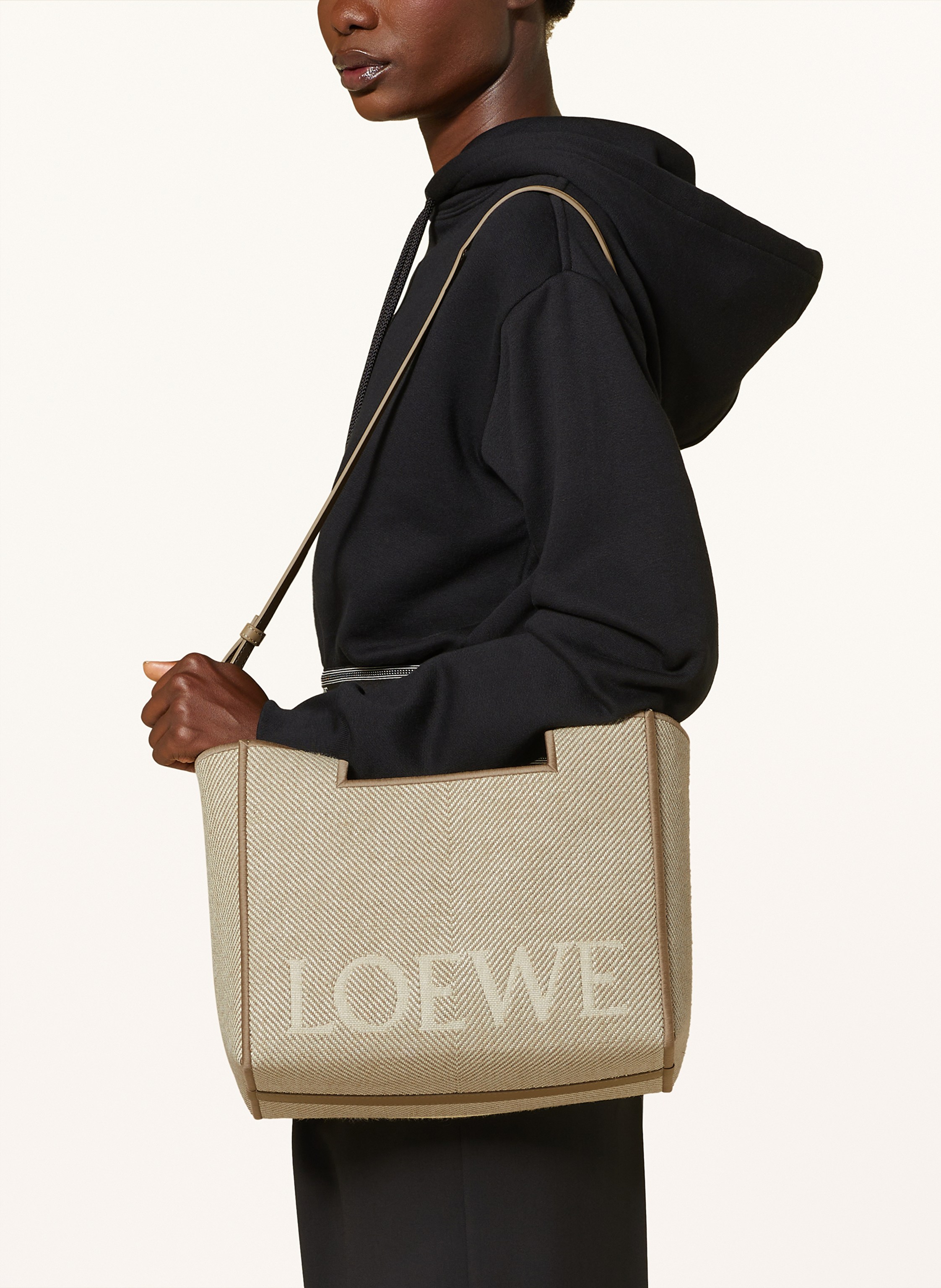 Thumbnail - Loewe Schultertasche Medium weiss