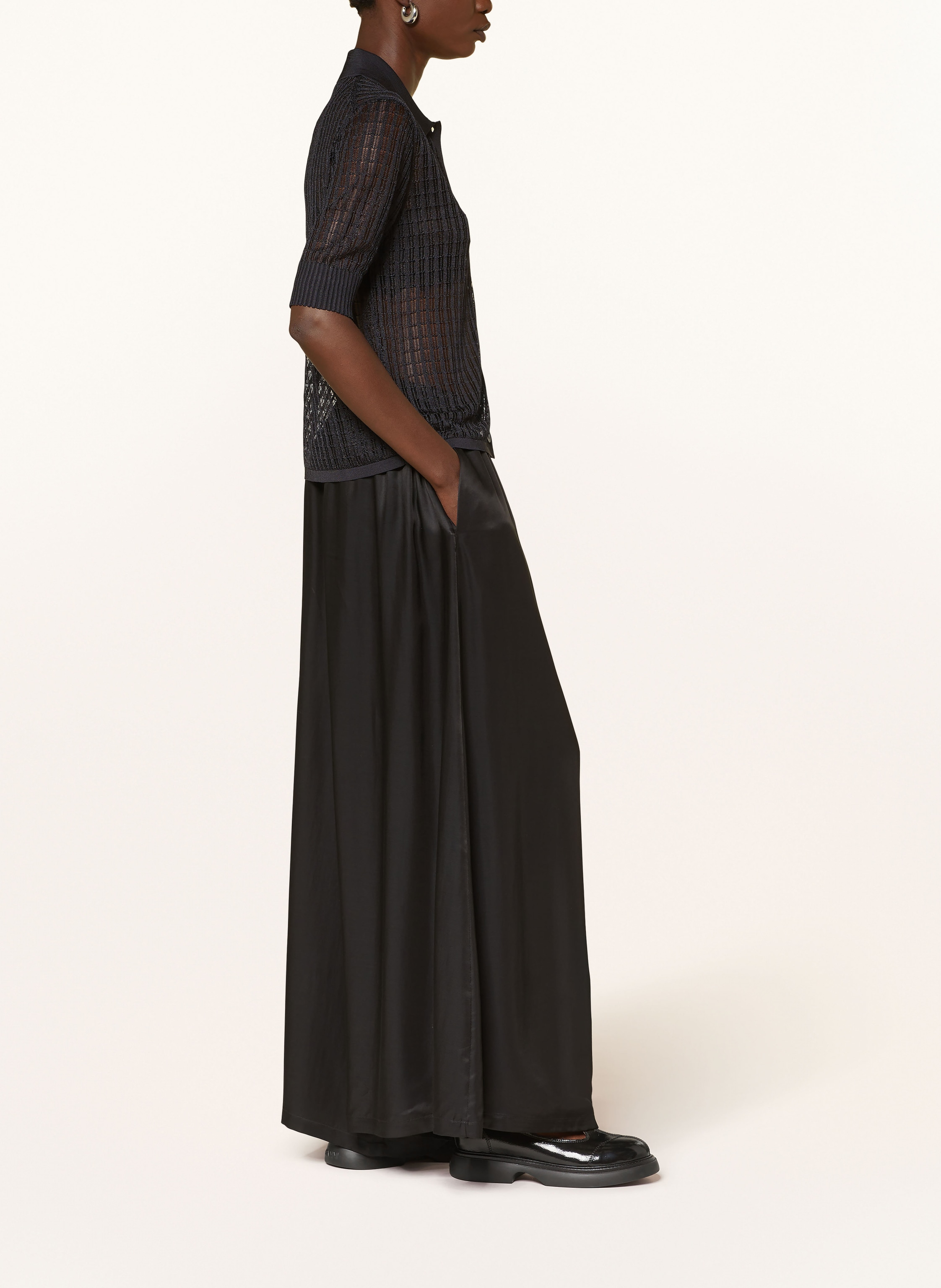 Thumbnail - Cos Satinhose schwarz