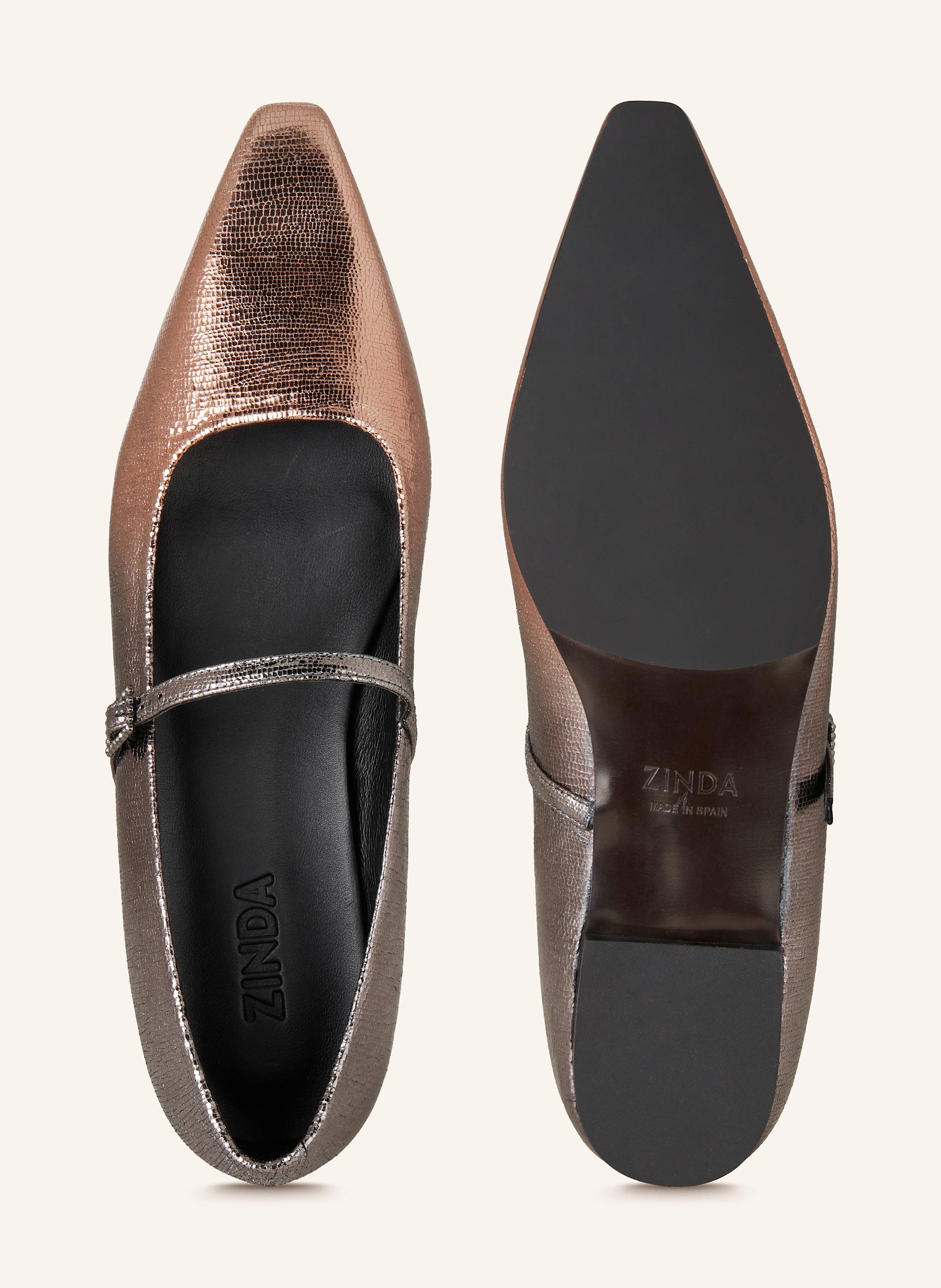 Thumbnail - Zinda Ballerinas Movie rosa