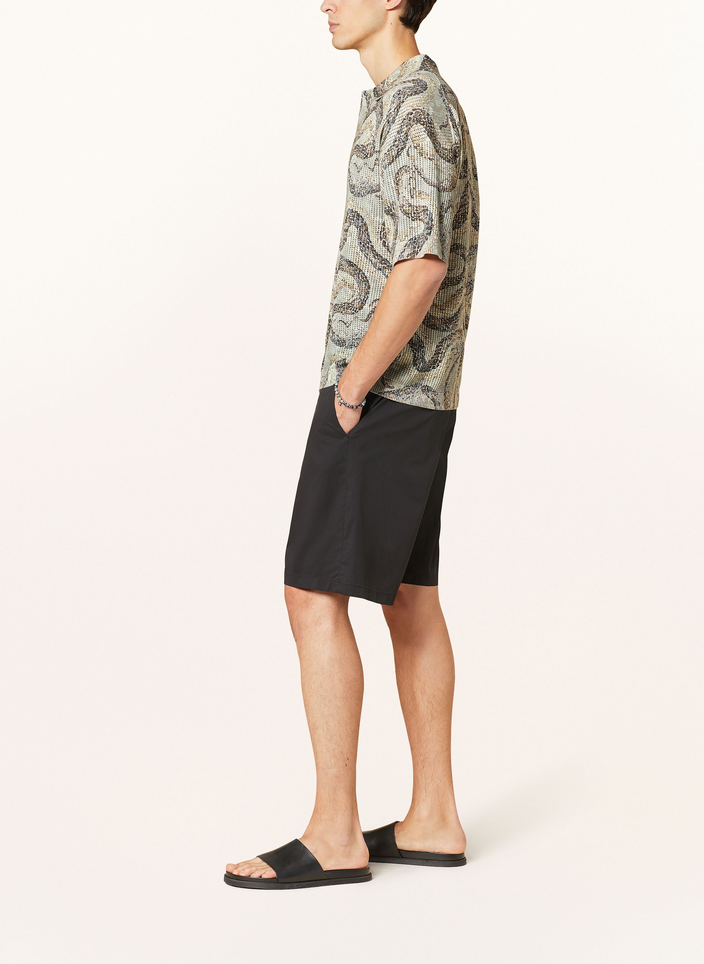 Thumbnail - Drykorn Shorts Yasan schwarz