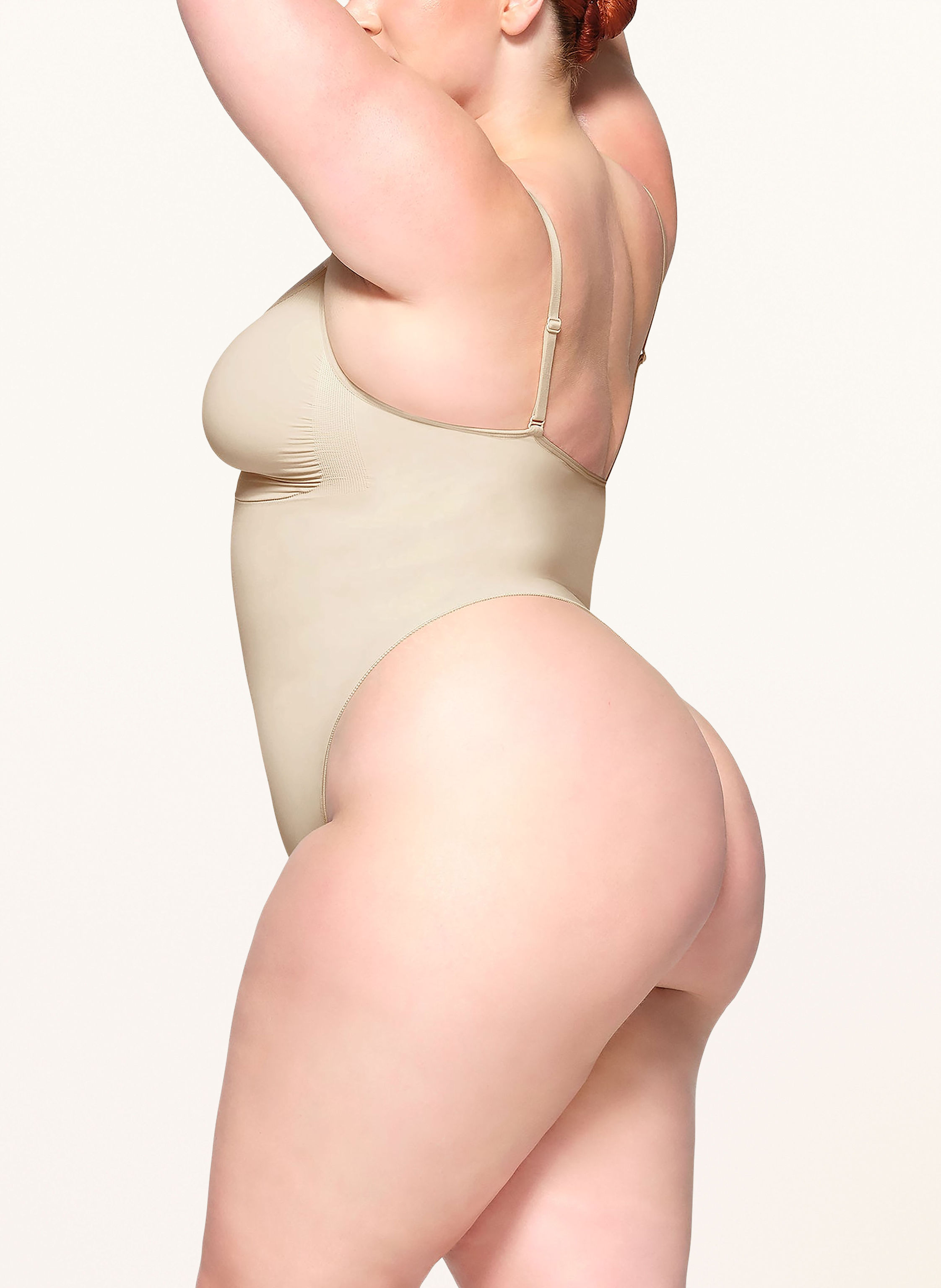 Thumbnail - Skims Shape-Body Seamless Sculpt beige
