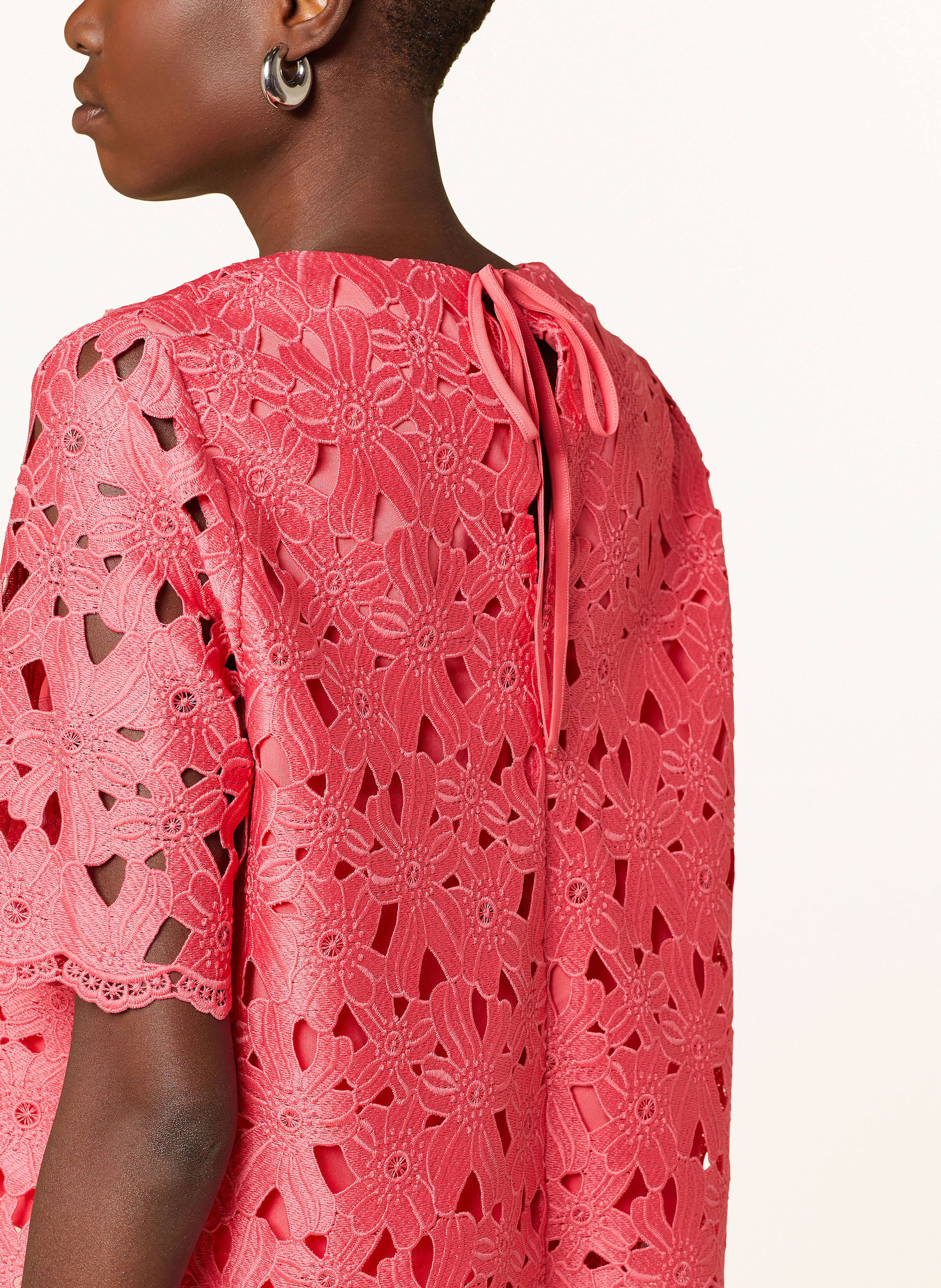 Thumbnail - Catnoir Blusenshirt Mit Lochspitze rot