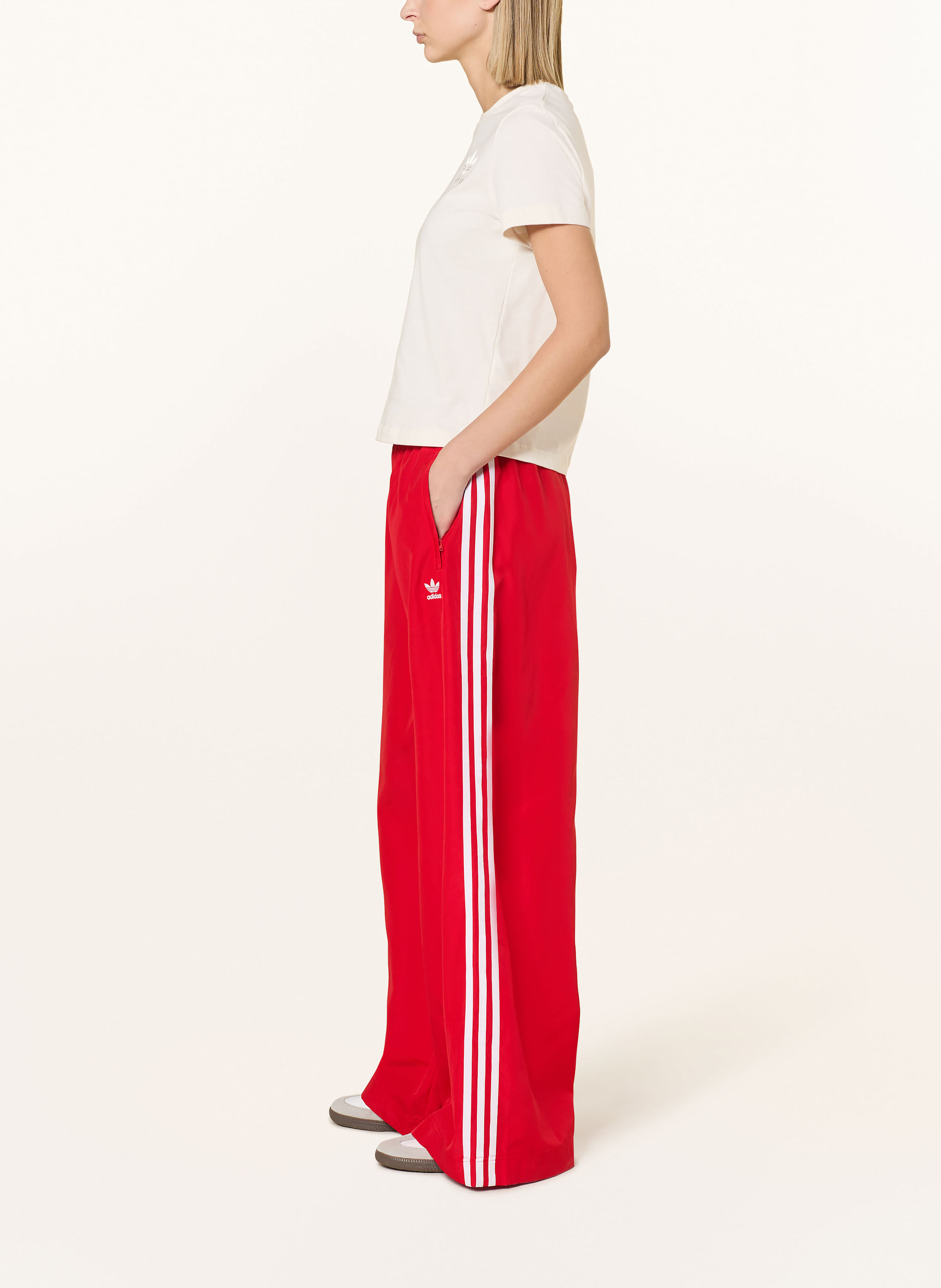 Thumbnail - Adidas Originals Track Pants Firebird Oversized rot