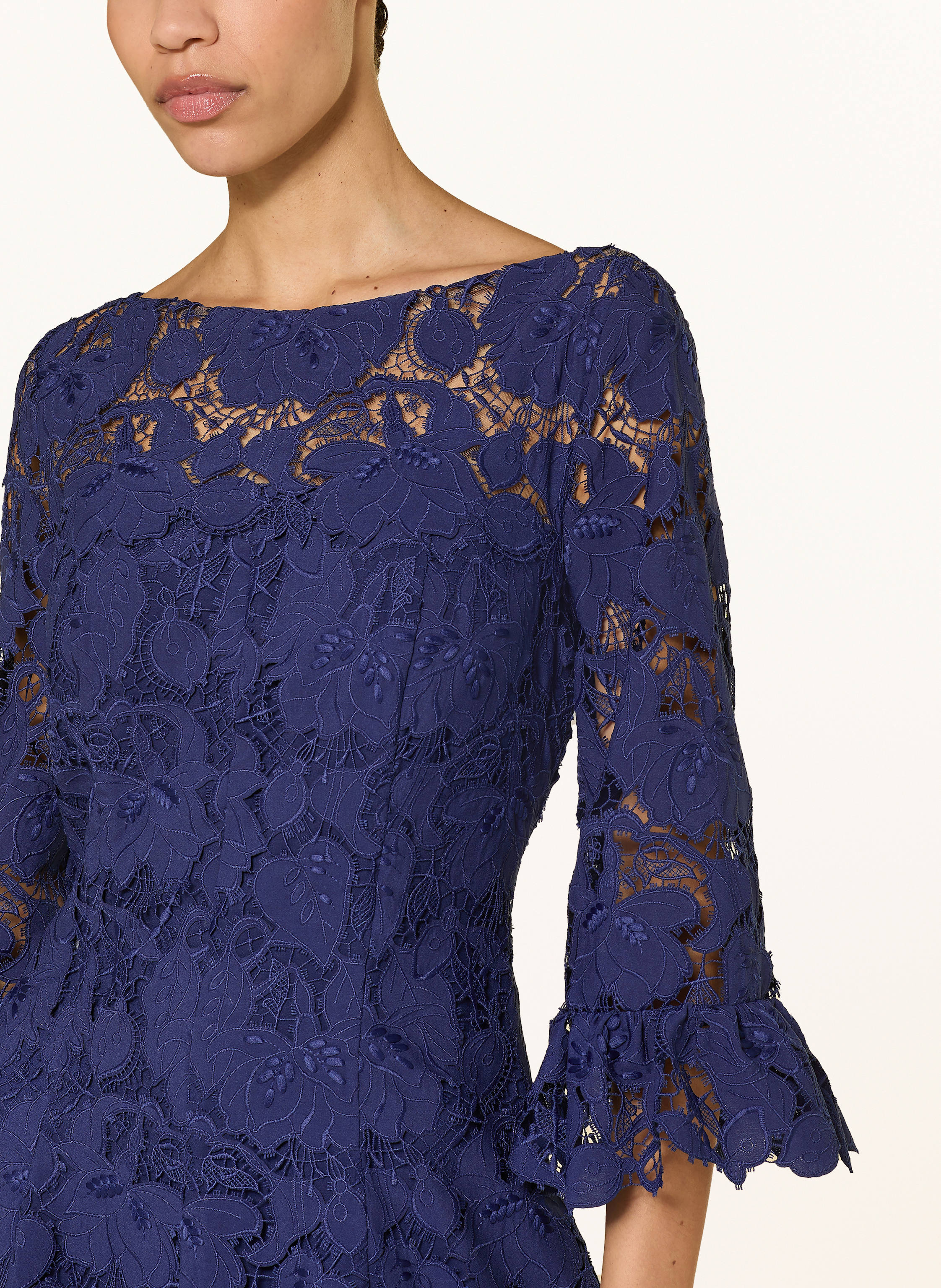 Thumbnail - Talbot Runhof Kleid Mit Lochspitze lila