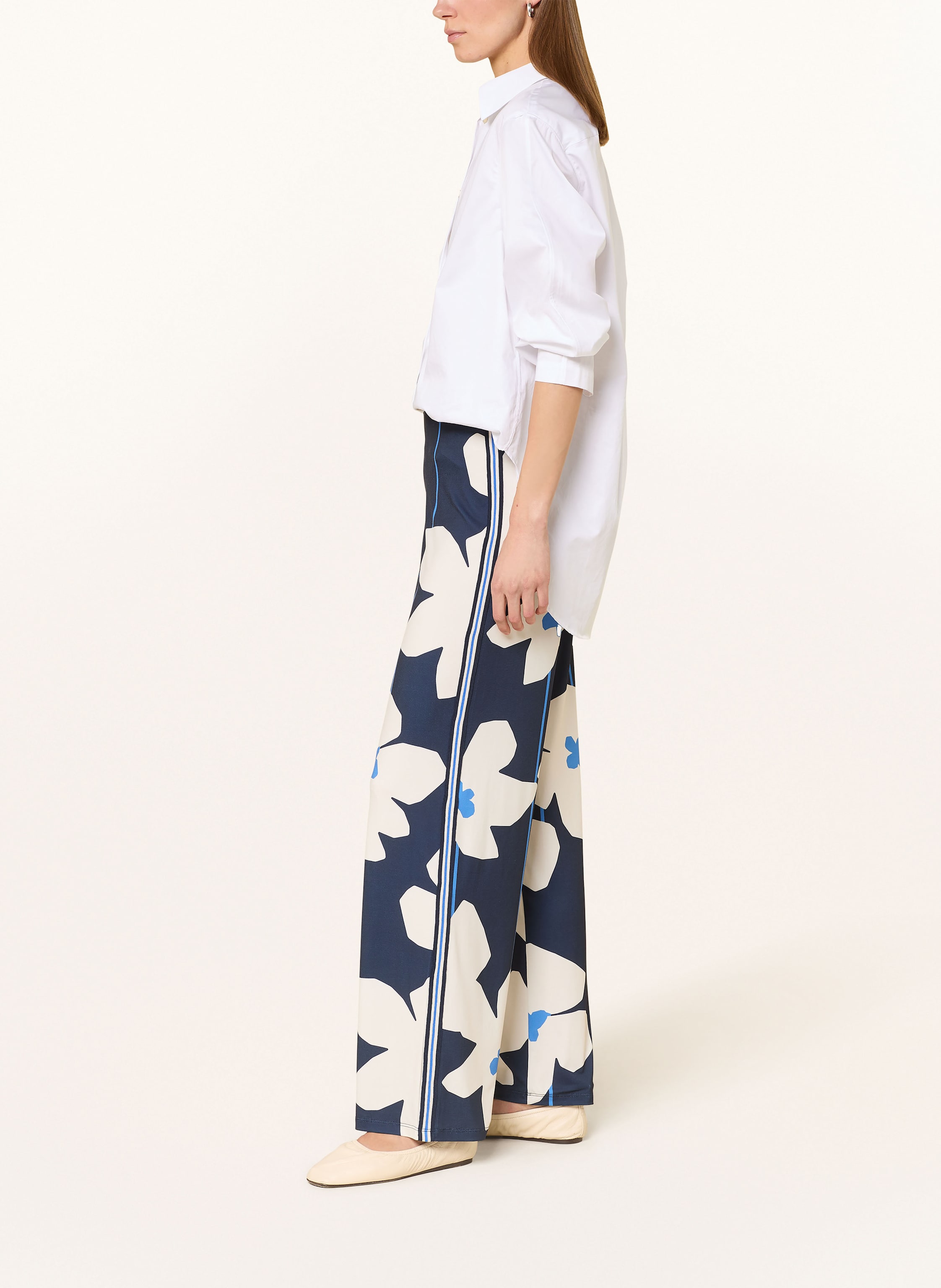 Thumbnail - Oui Marlenehose Aus Jersey Mit Galonstreifen blau