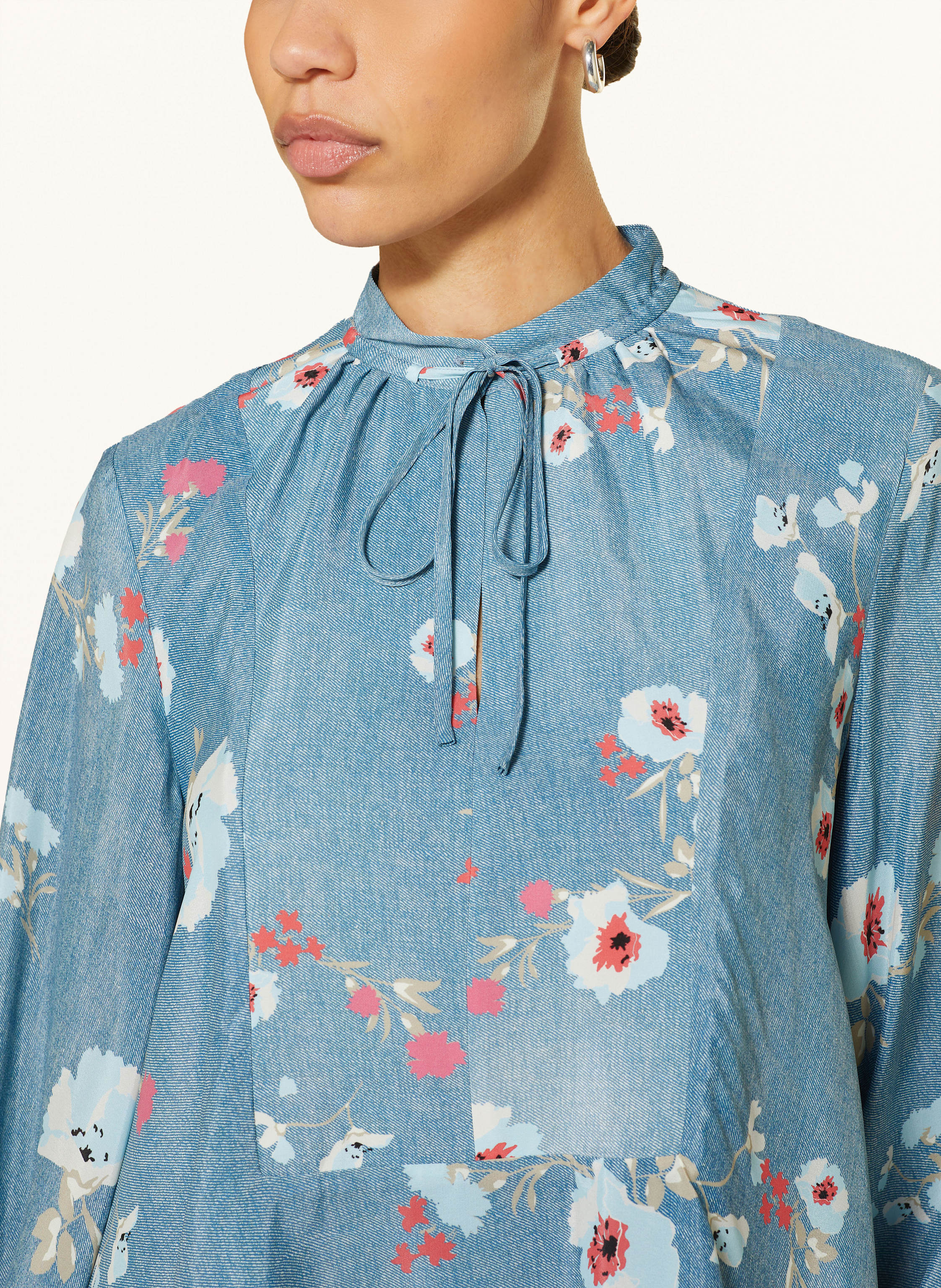 Thumbnail - Sly 010 Blusenshirt Inda Mit Schluppe Und Seide blau