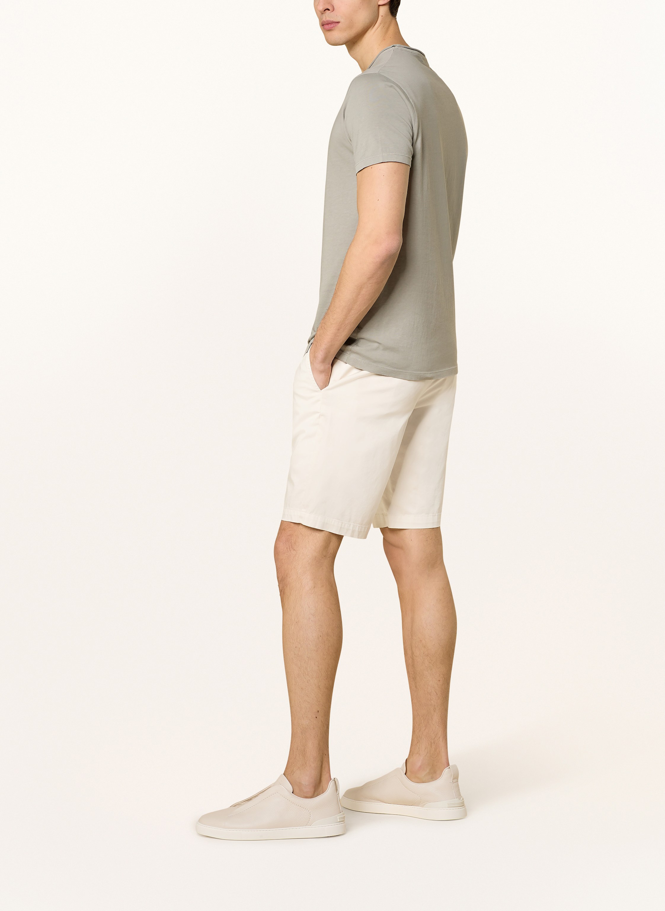 Thumbnail - Eleventy Shorts beige