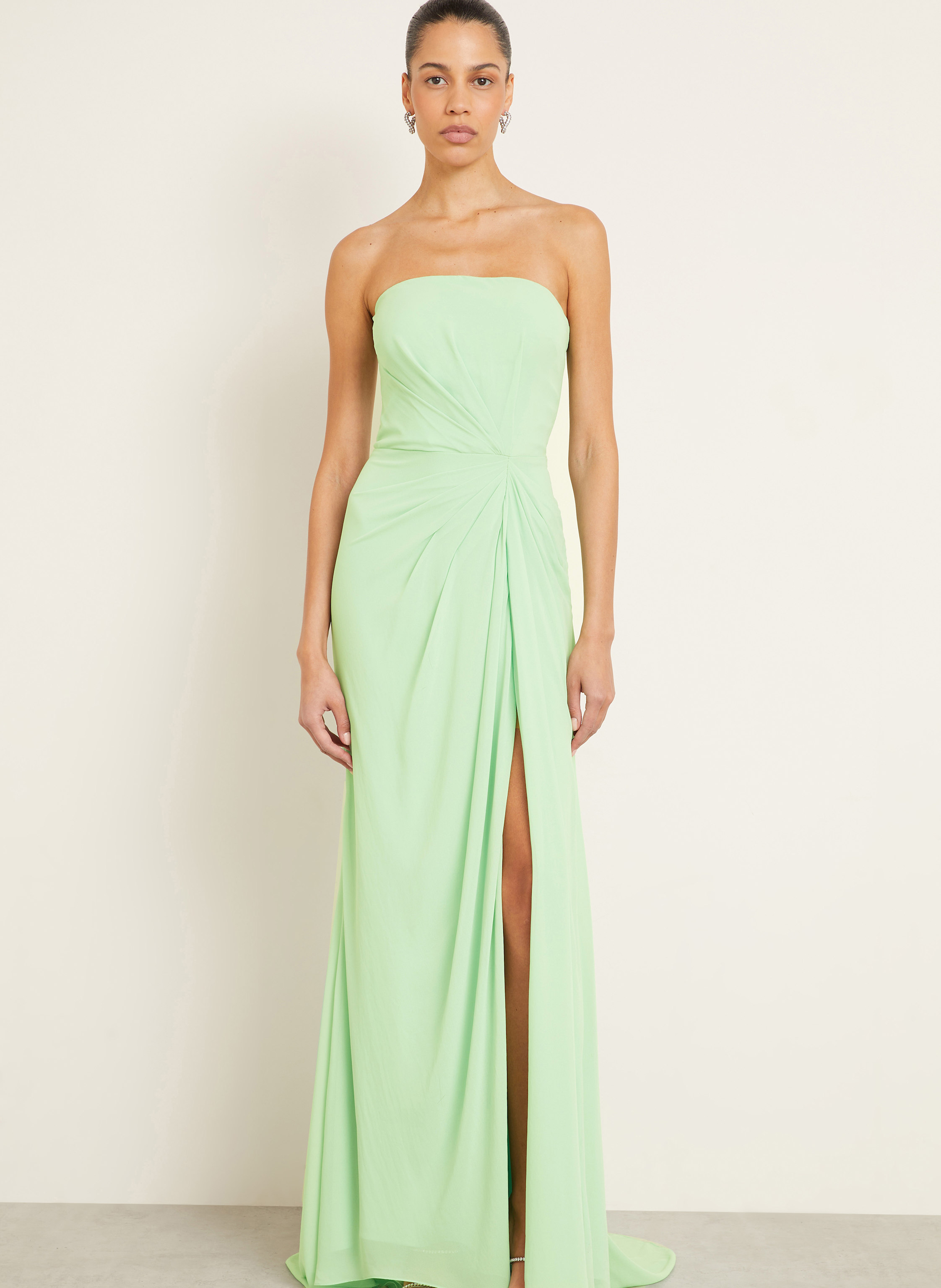 Thumbnail - Vera Wang Off-Shoulder-Kleid Fleuri gruen