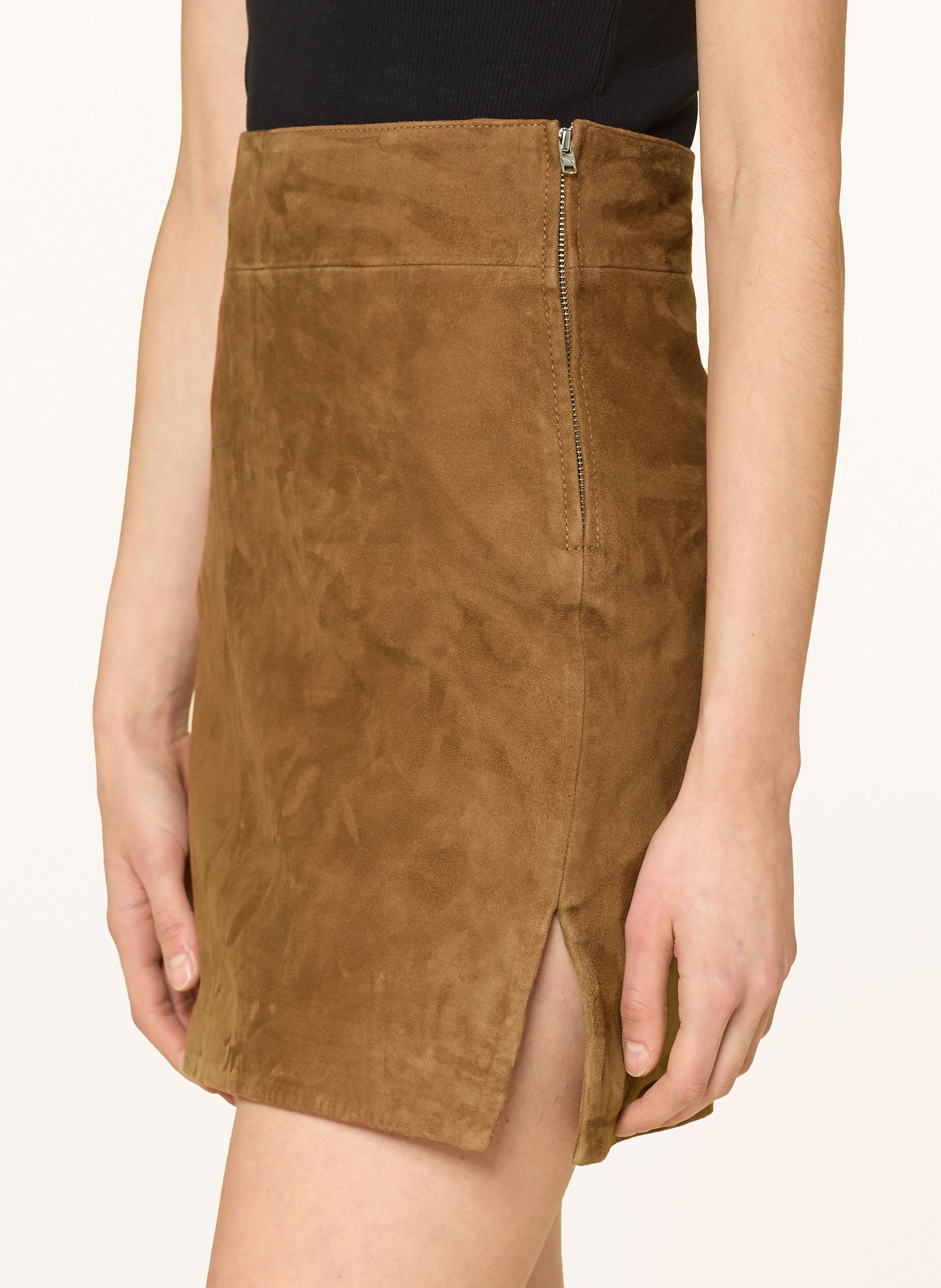 Thumbnail - Mrs & Hugs Lederrock braun