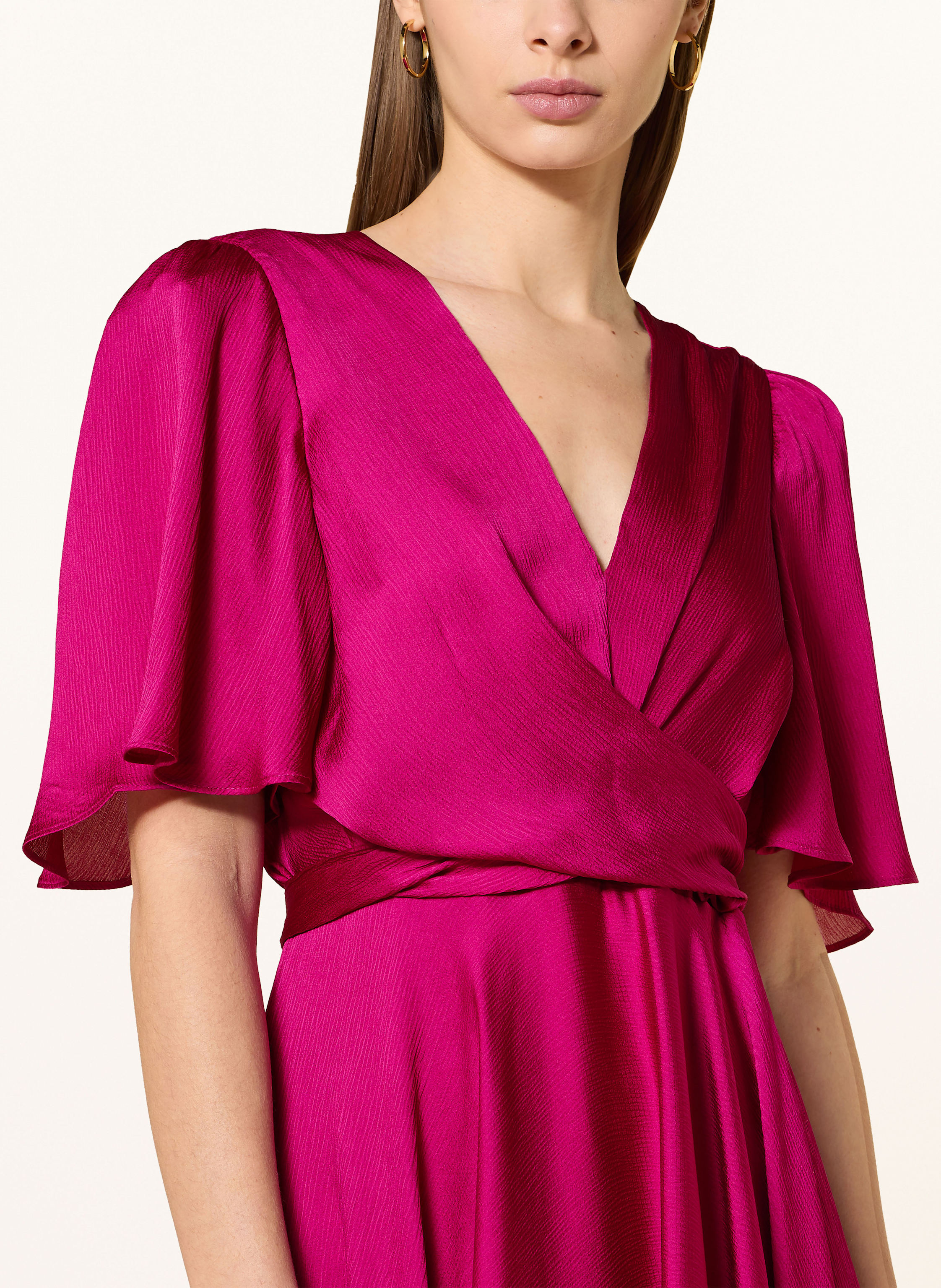 Thumbnail - Phase Eight Kleid Abbie In Wickeloptik pink