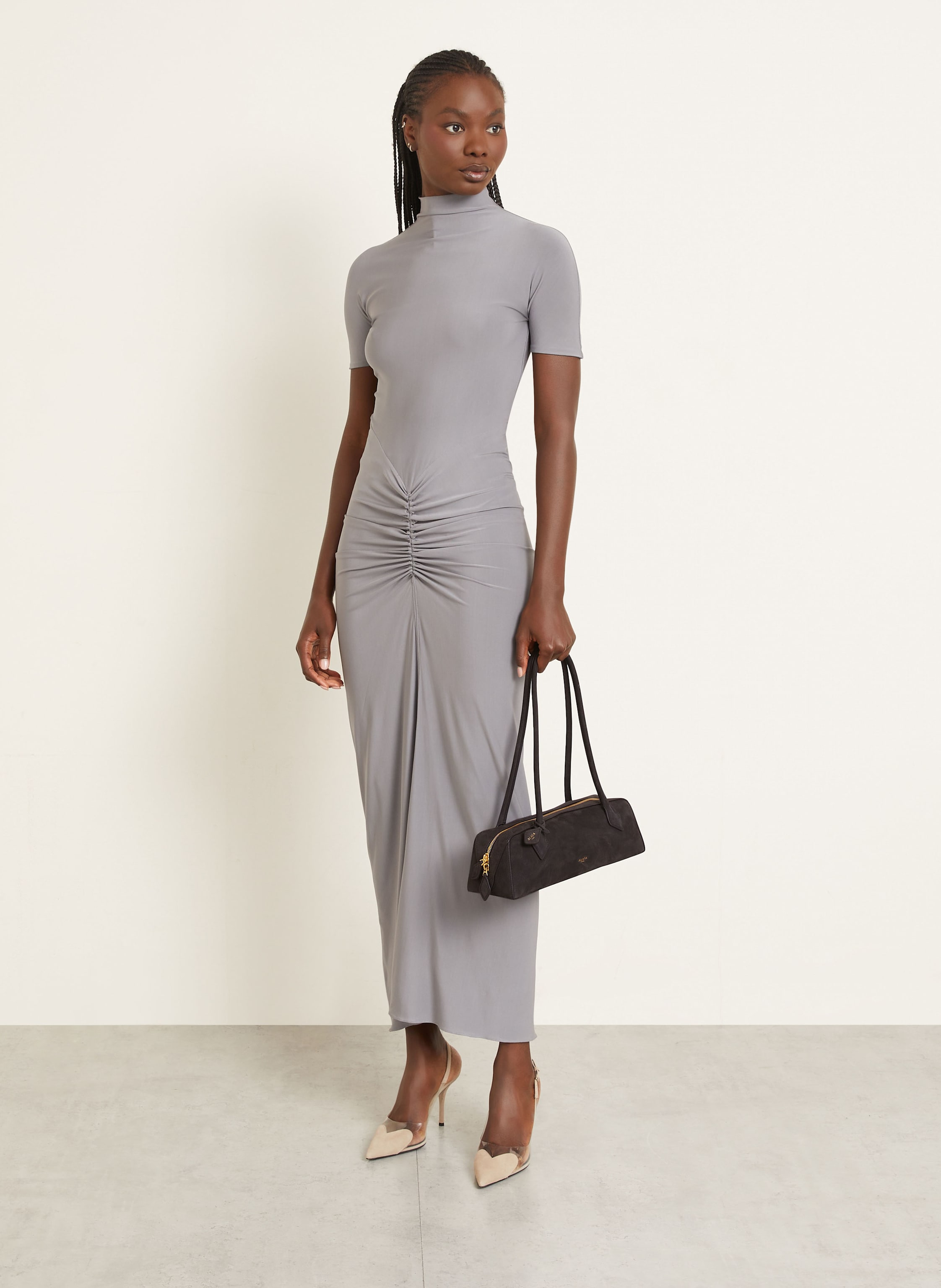 Thumbnail - Alaïa Schultertasche Le Teckel Medium grau