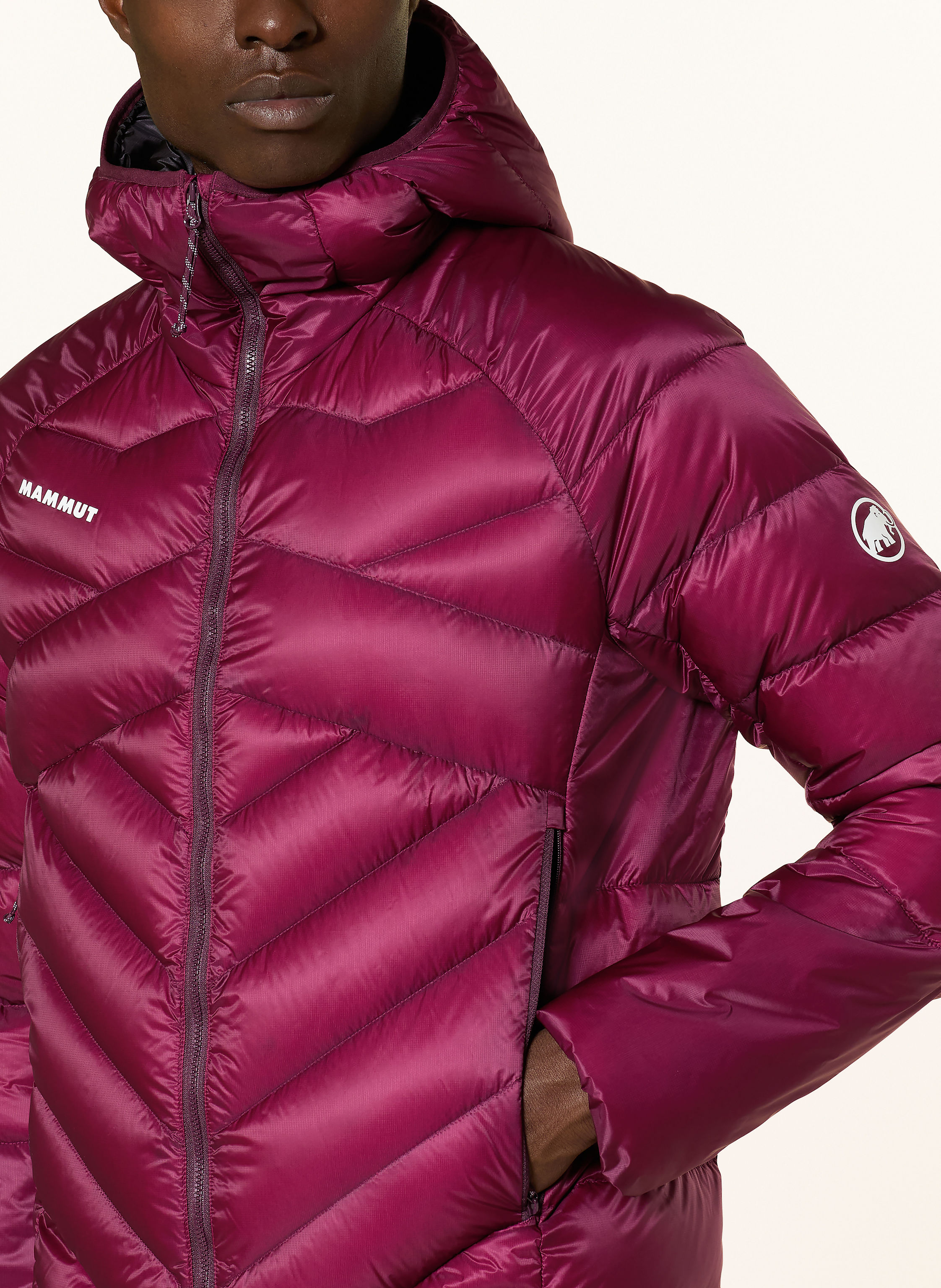 Thumbnail - Mammut Daunenjacke Taiss In rot