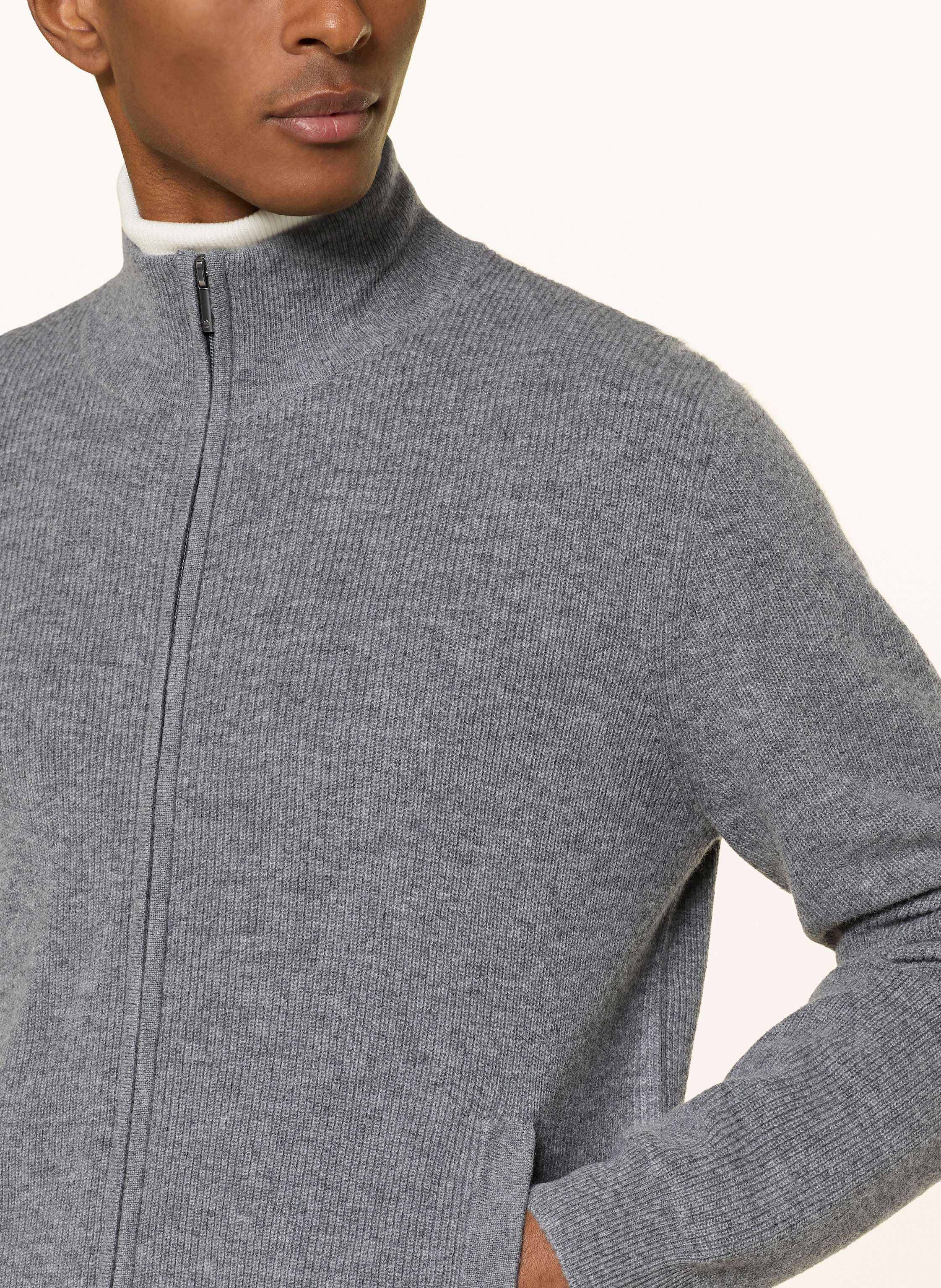 Thumbnail - Fynch-Hatton Strickjacke Cardi Aus Merinowolle grau