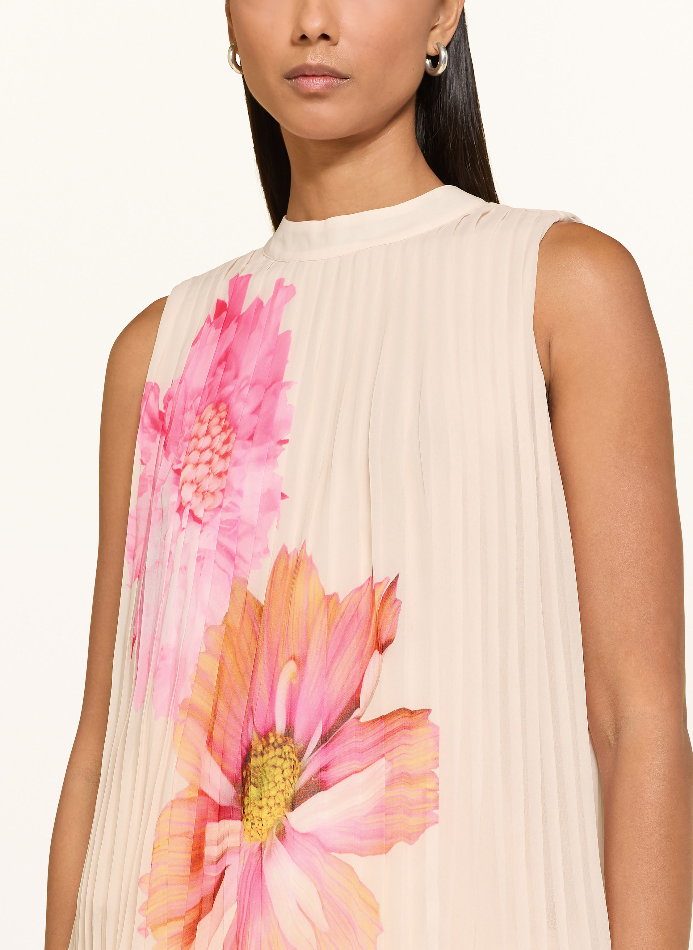 Thumbnail - Phase Eight Blusentop Ember Mit Plissees schwarz