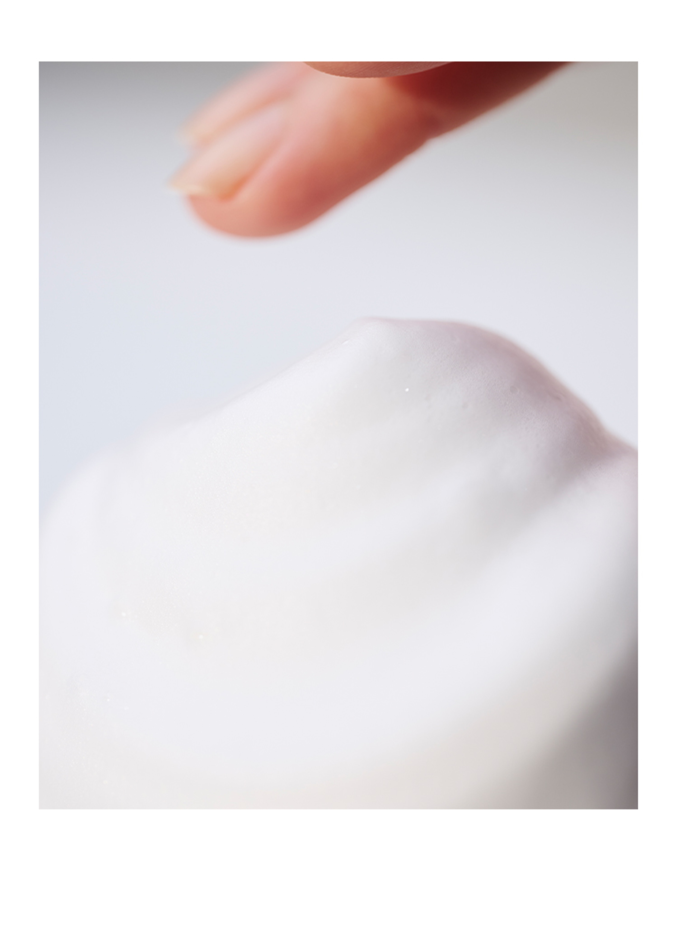 Thumbnail - Sensai Silky Purifying Creamy Soap 125 ml