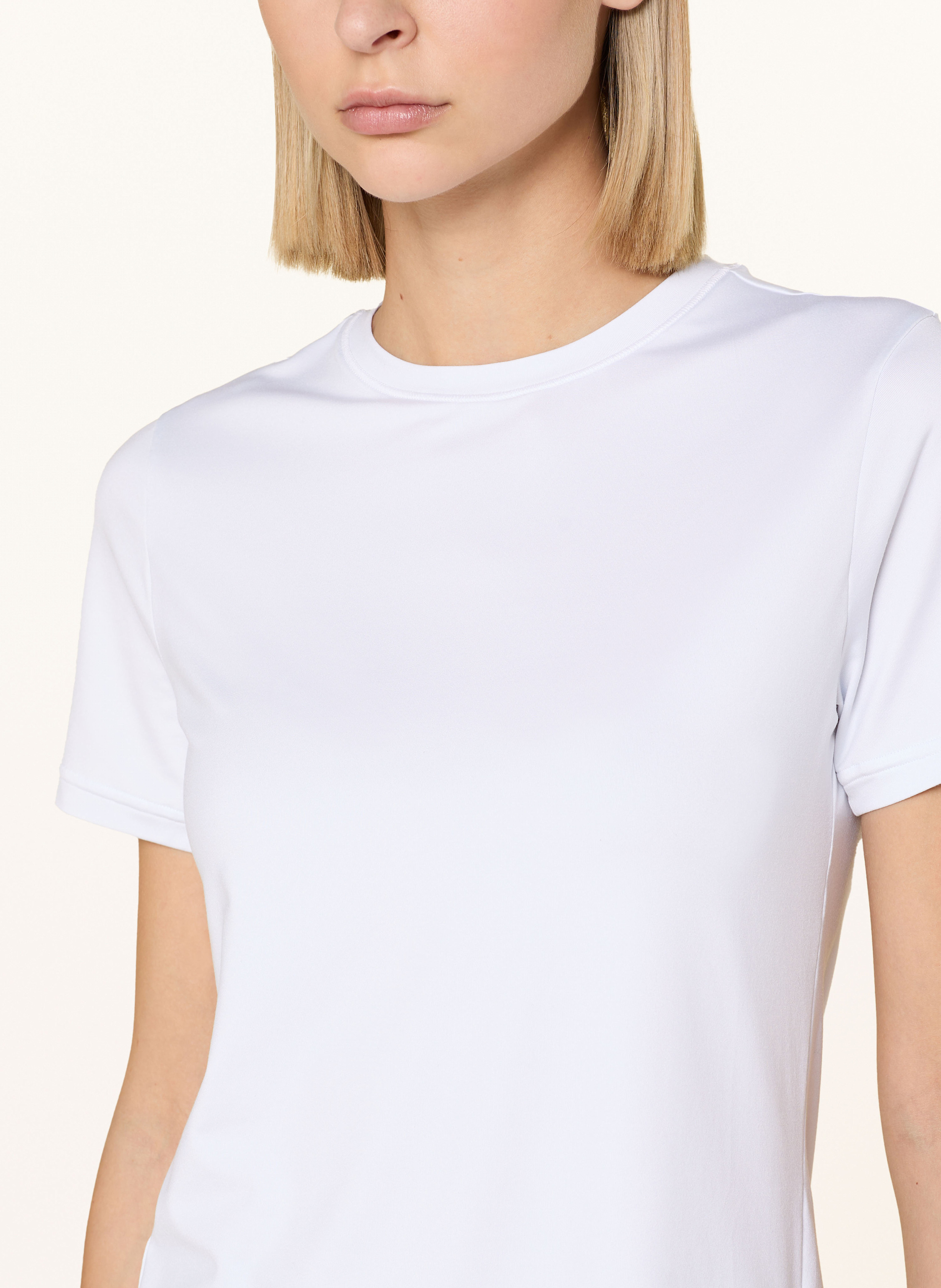 Thumbnail - On T-Shirt Studio-T weiss