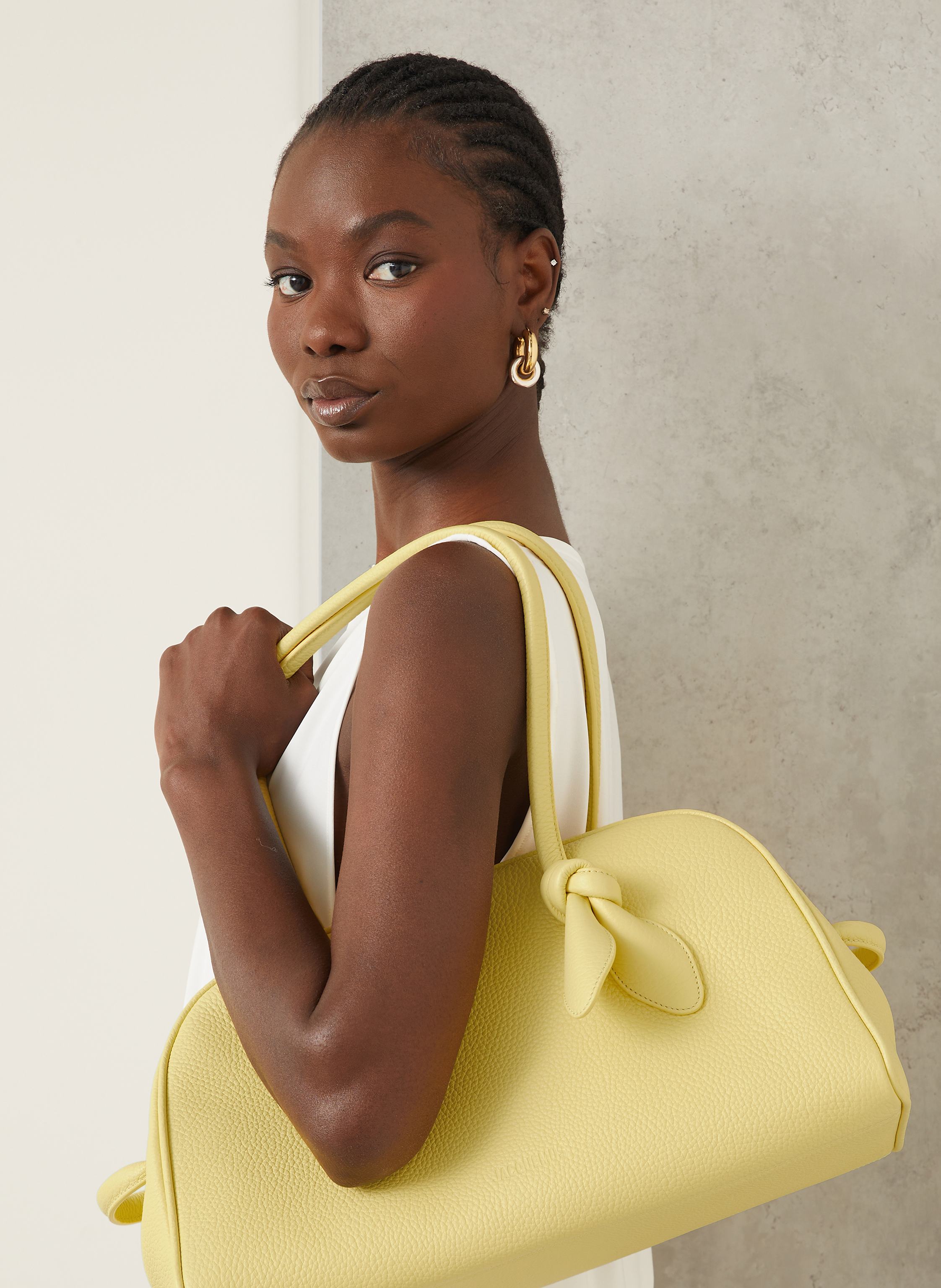 Thumbnail - Jacquemus Handtasche Le Turismo gelb
