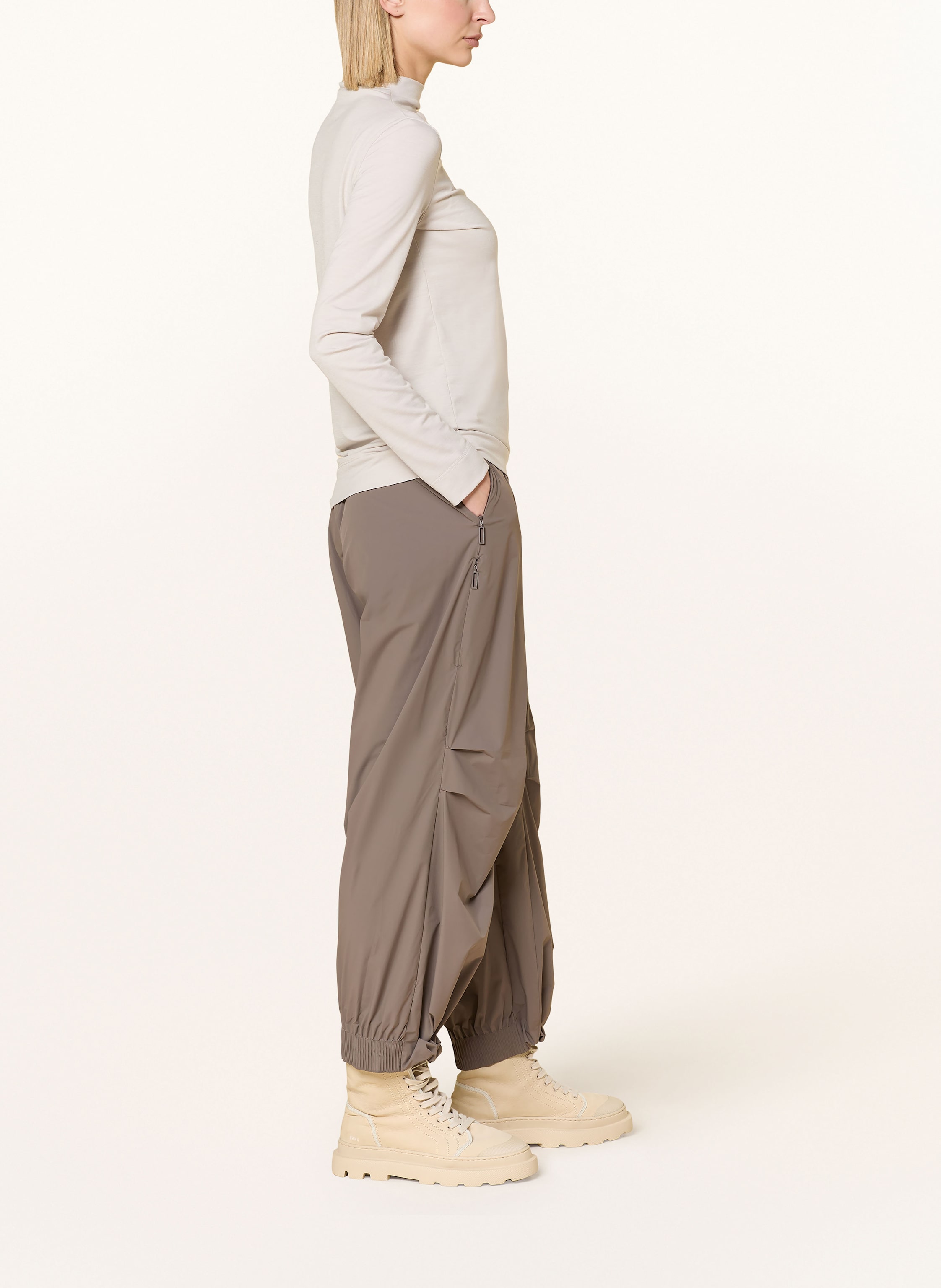 Thumbnail - Jeanne Baret Trekkinghose Sumatra Pants Over beige