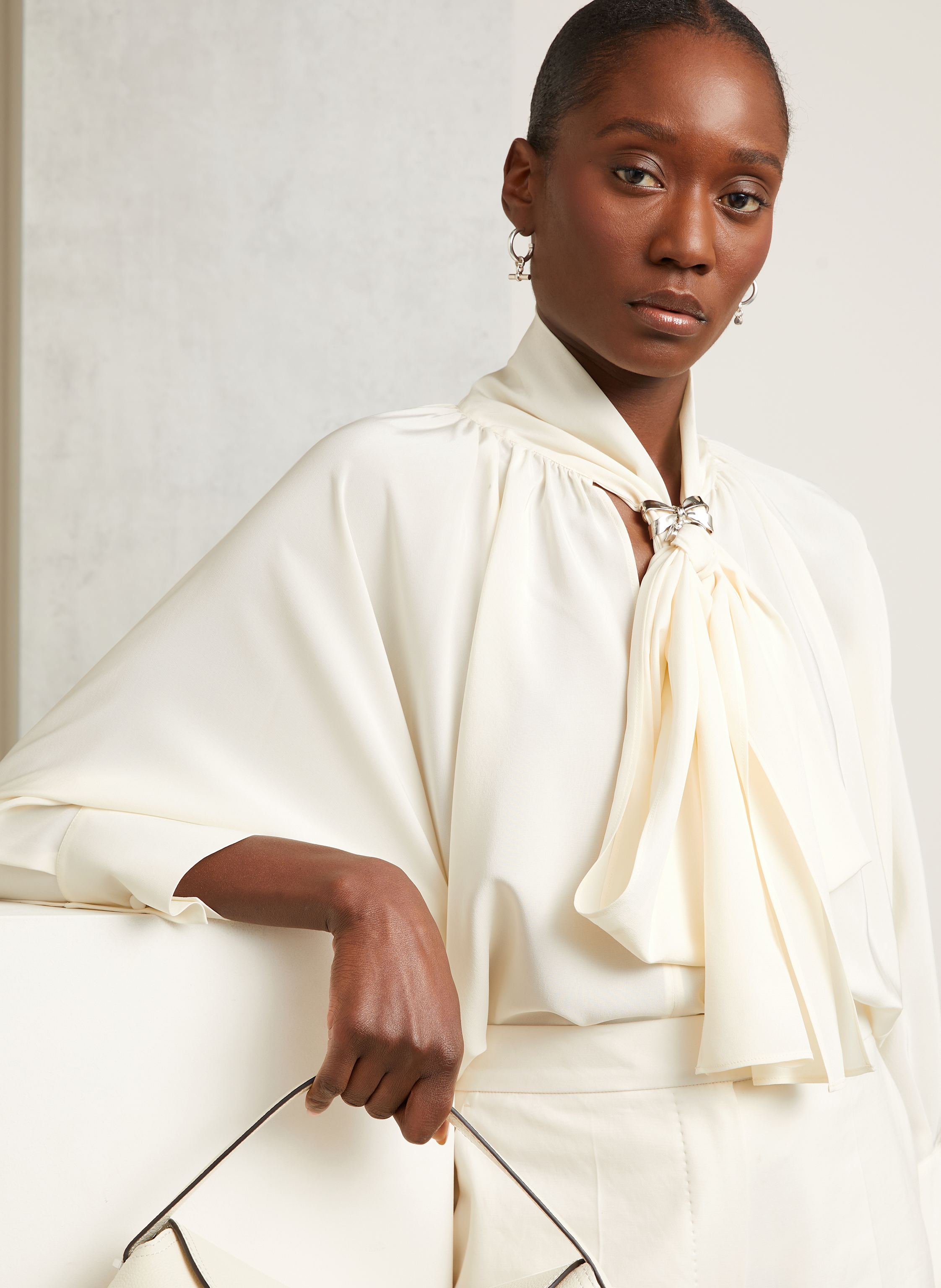 Thumbnail - Max Mara Blusenshirt Leonida Aus Seide Mit Schluppe weiss