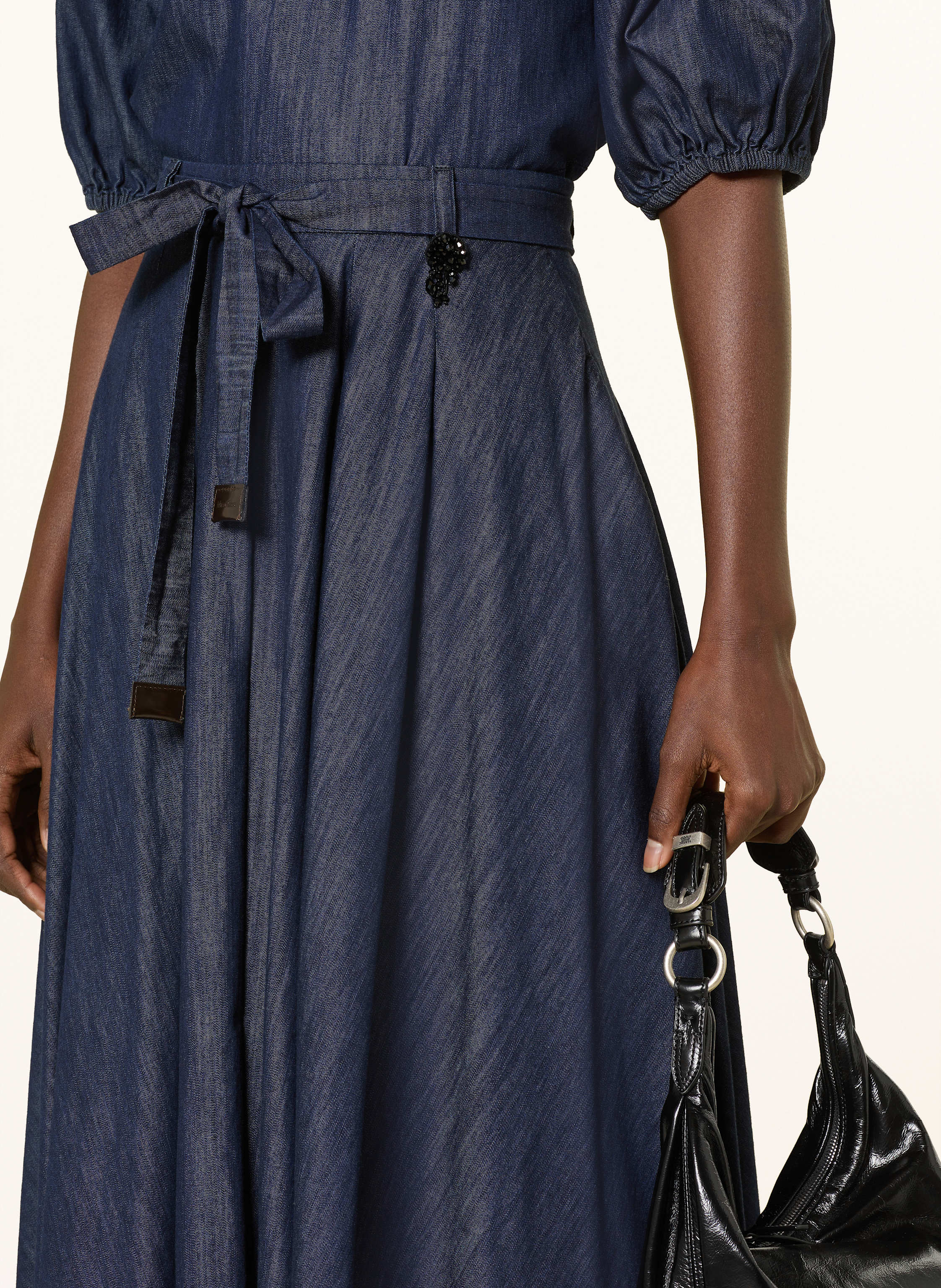 Thumbnail - S Max Mara Rock Amanda In Jeansoptik Mit Schmuckperlen blau