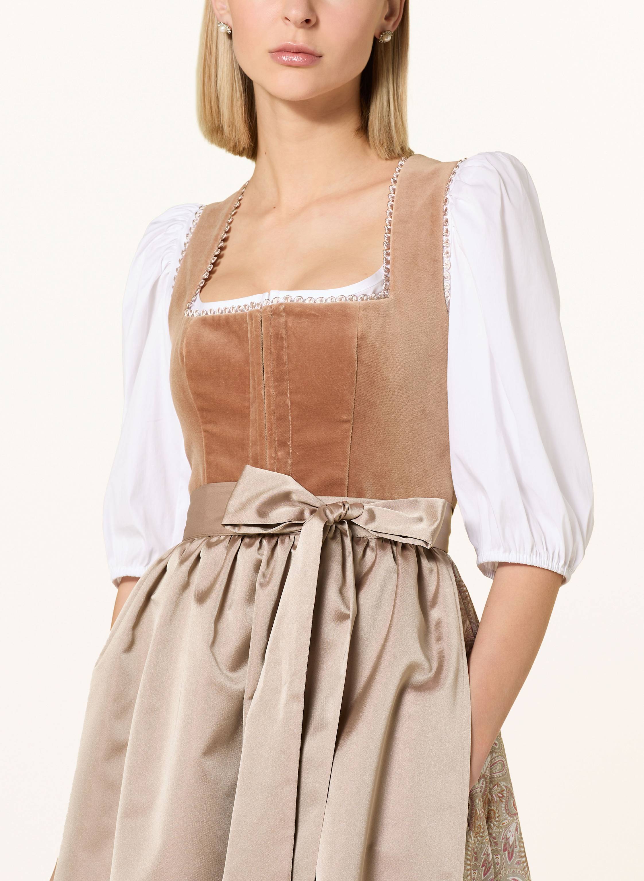 Thumbnail - Kinga Mathe Dirndl Conny rosa