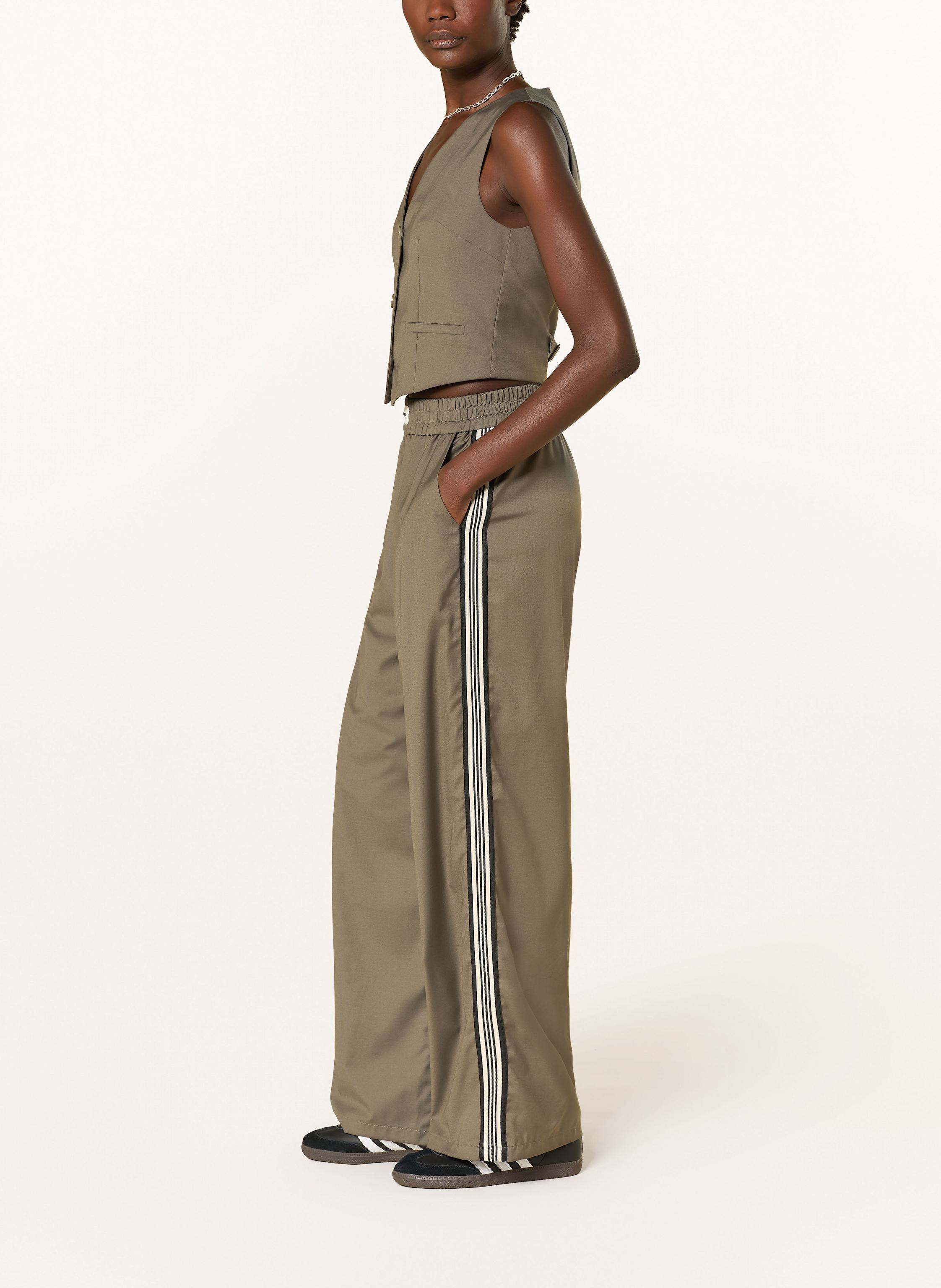 Thumbnail - Karo Kauer Marlenehose Mit Galonstreifen gruen