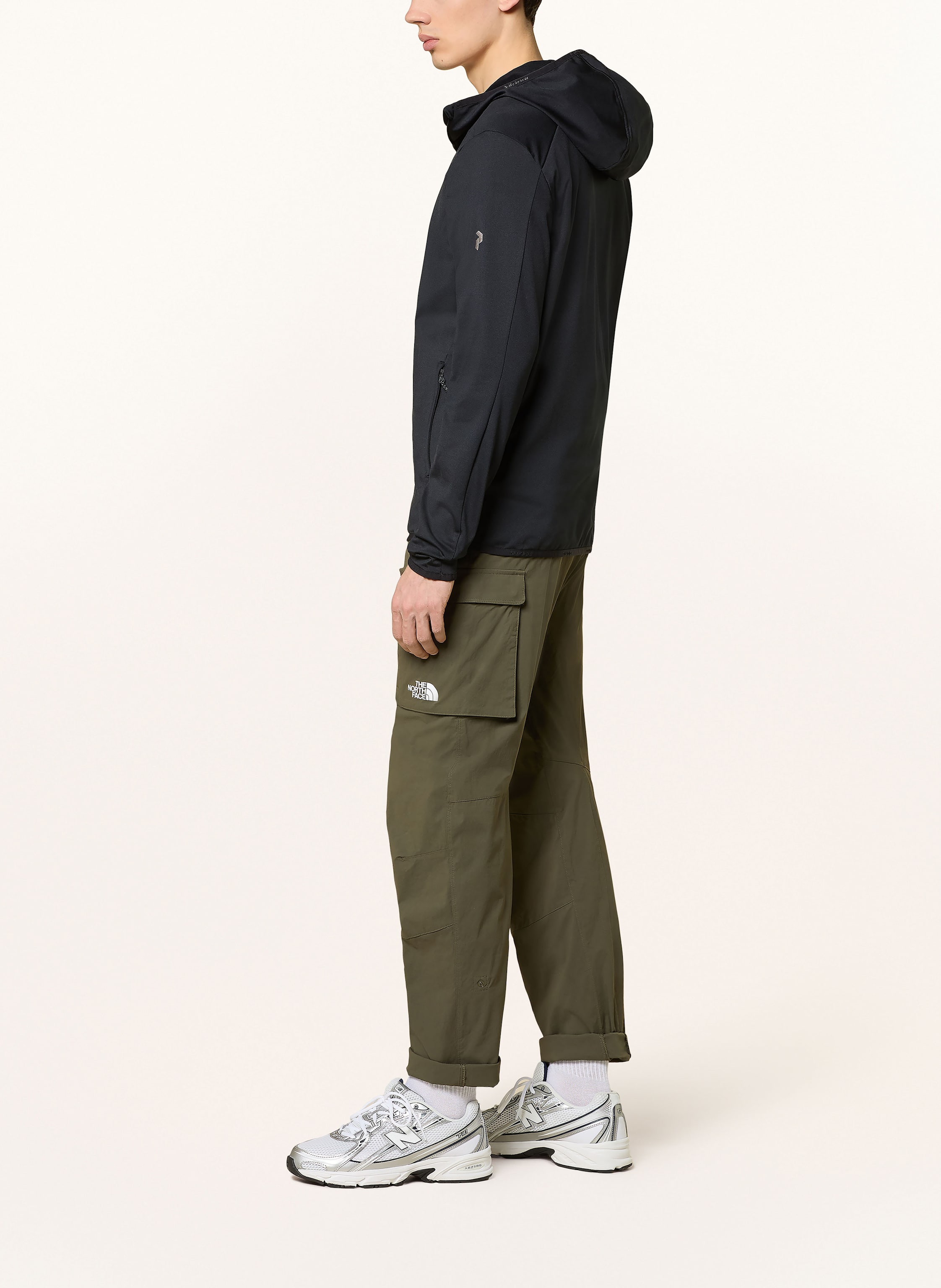 Thumbnail - Peak Performance Midlayer-Jacke Light Zip Hood schwarz