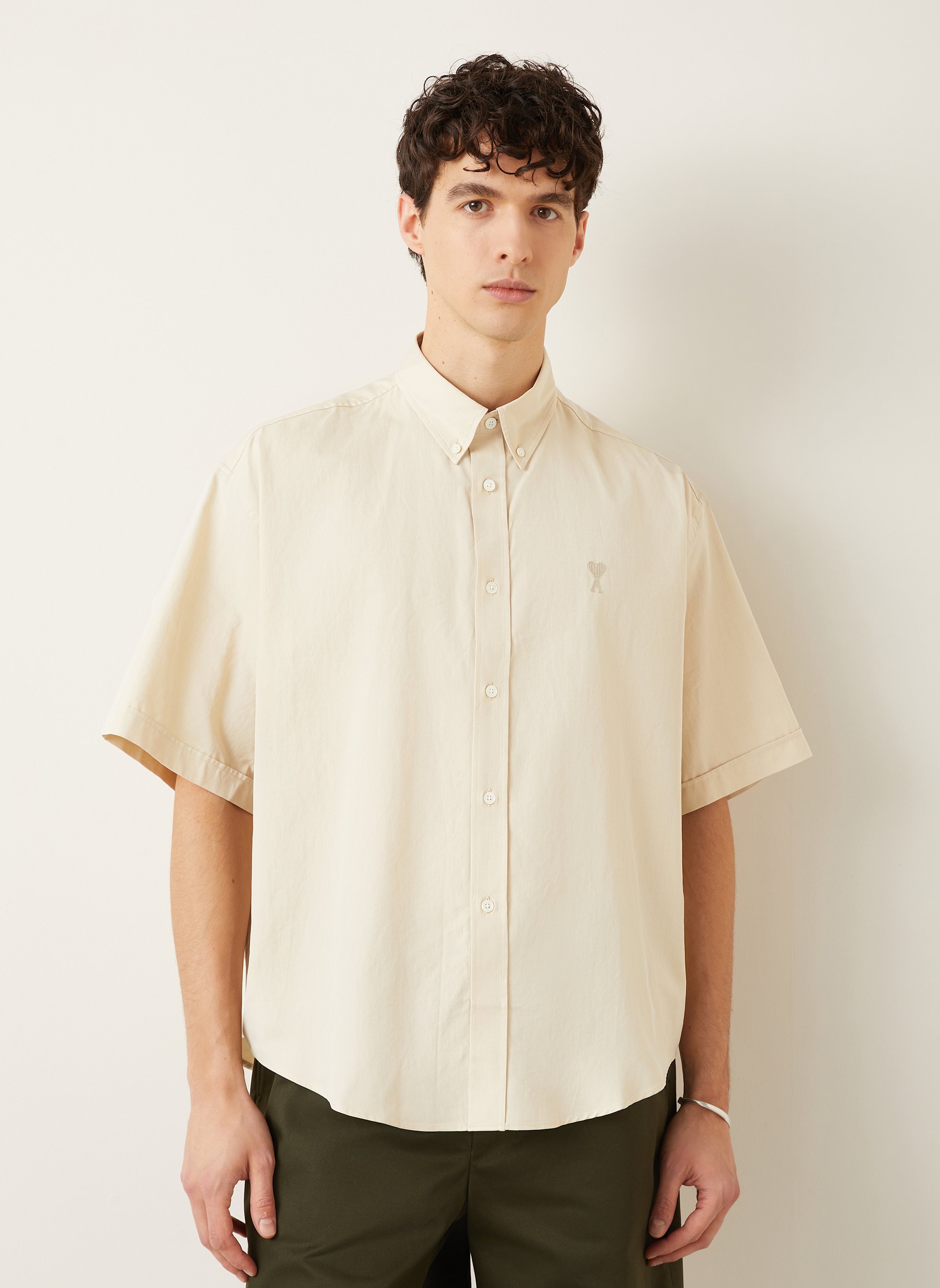 Thumbnail - Ami Paris Kurzarm-Hemd Comfort Fit beige