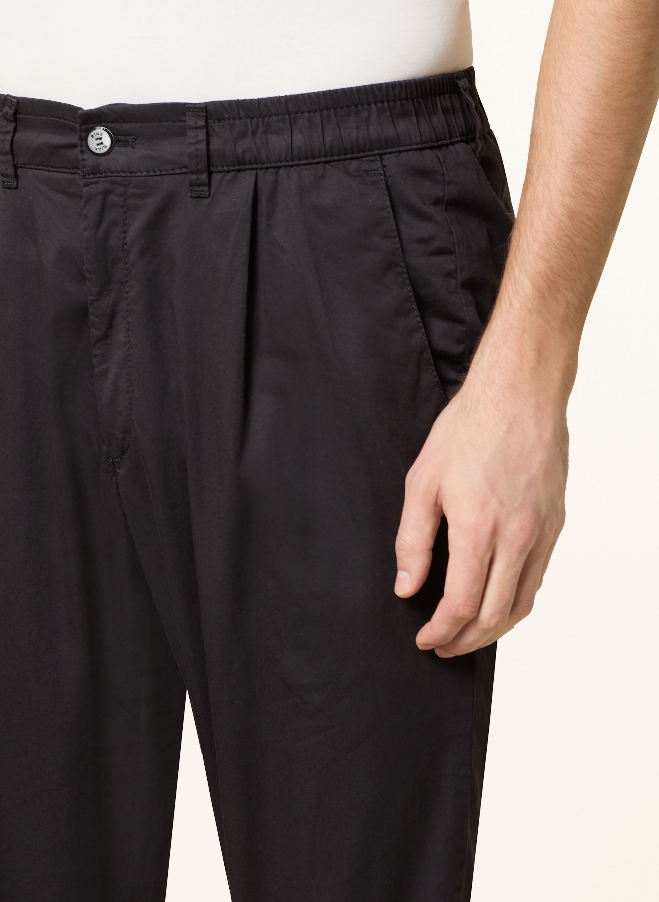 Thumbnail - Brax Chino Tino Relaxed Fit schwarz