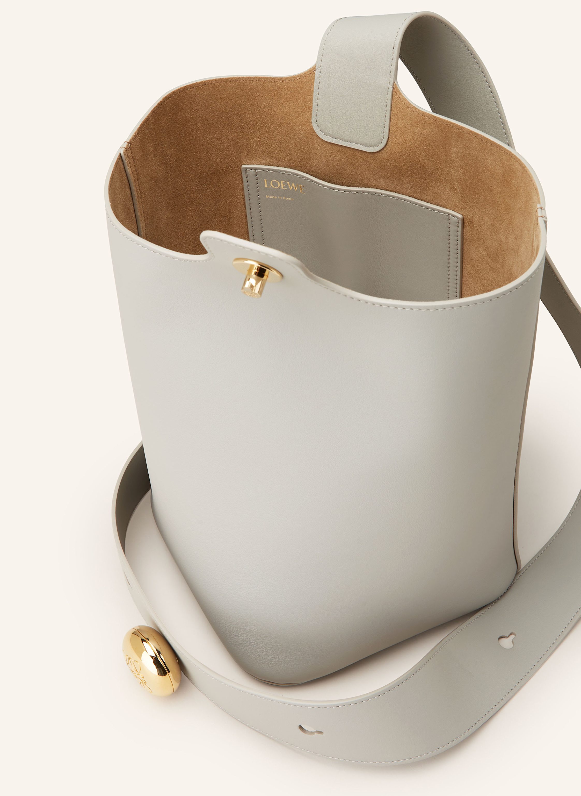 Thumbnail - Loewe Handtasche Pebble Bucket Medium grau