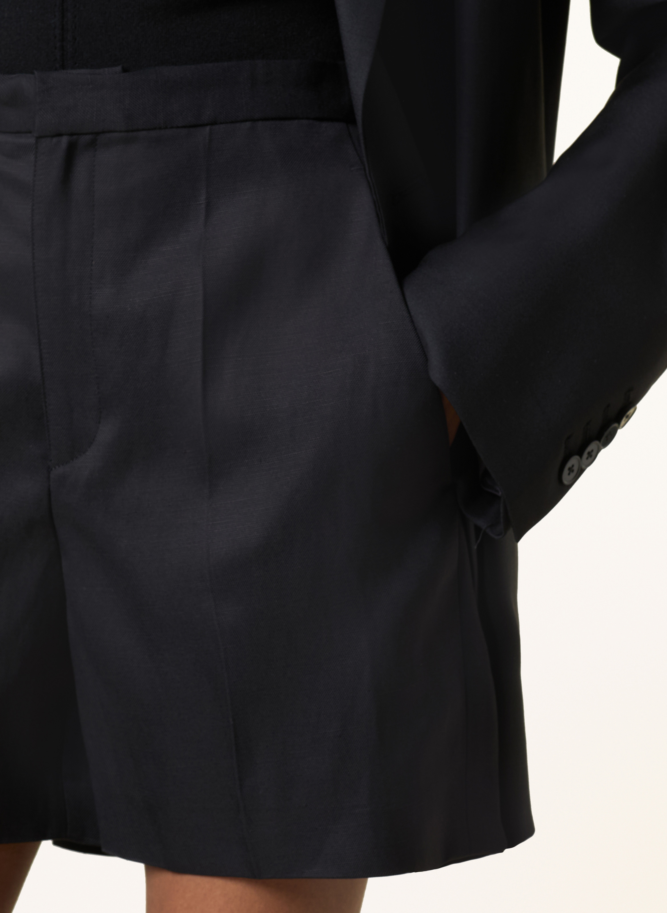 Thumbnail - Loulou Studio Shorts Simai schwarz