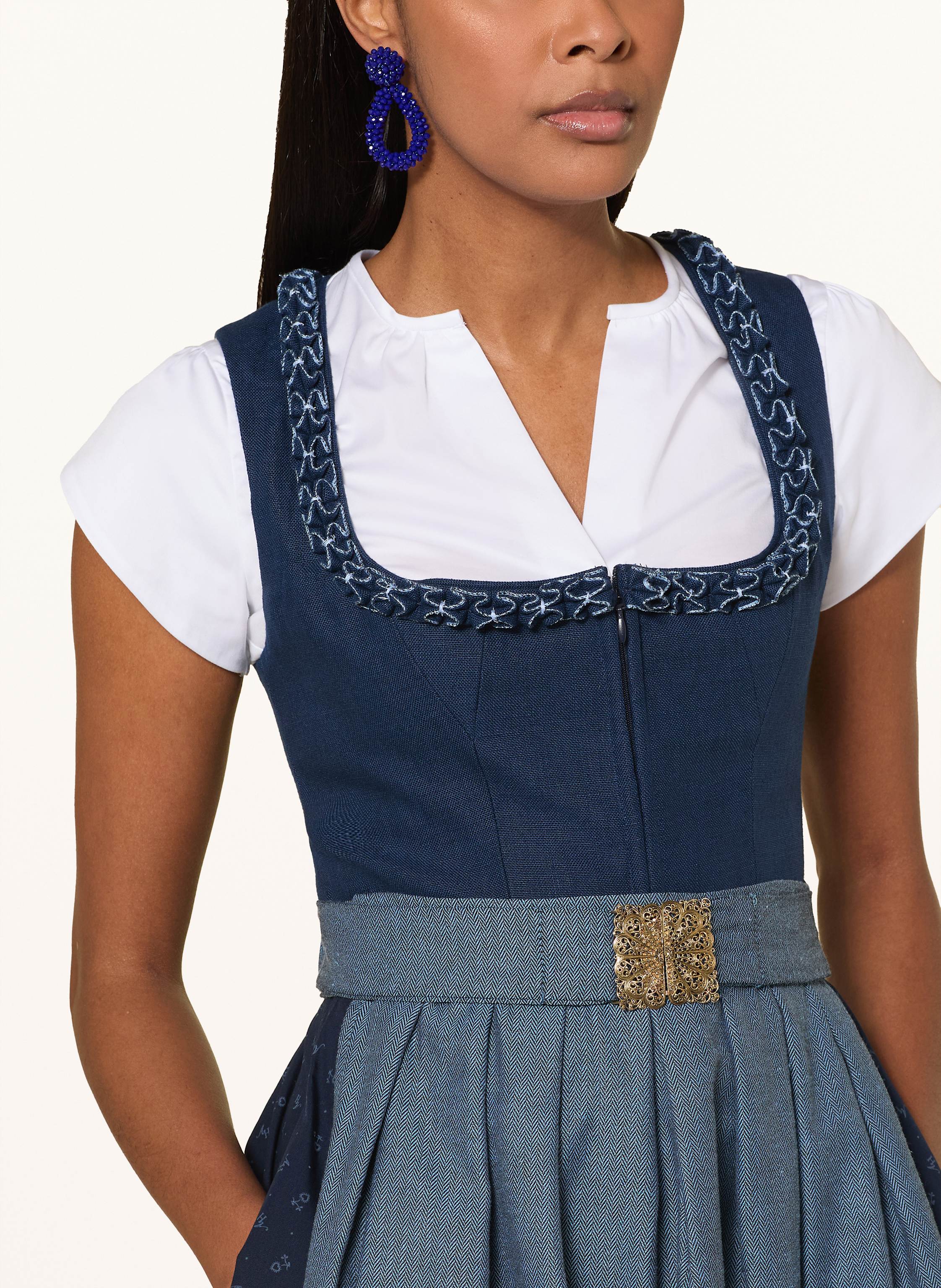 Thumbnail - Alpenherz Leinendirndl Amando blau