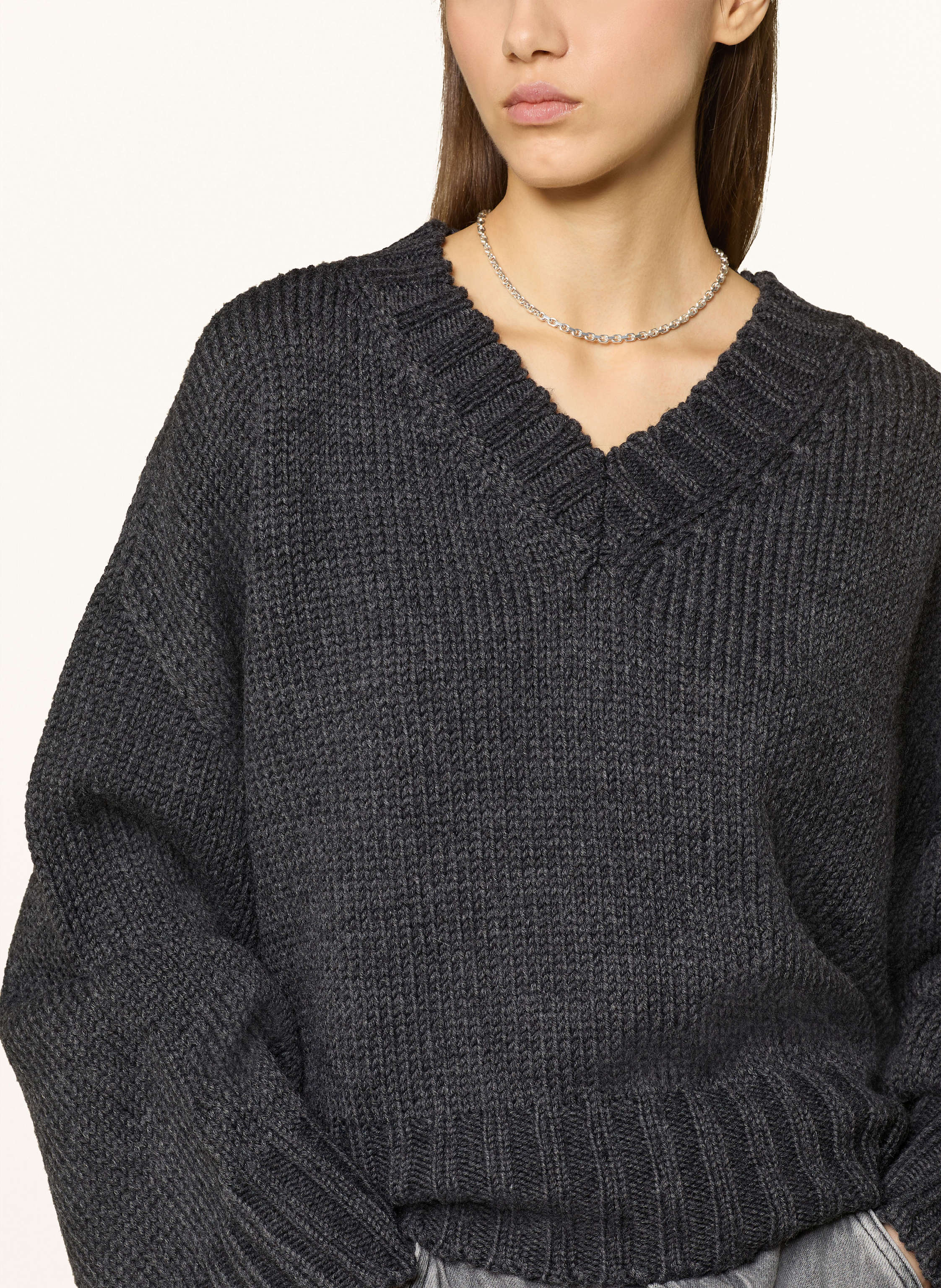 Thumbnail - Black Palms Pullover Vee grau