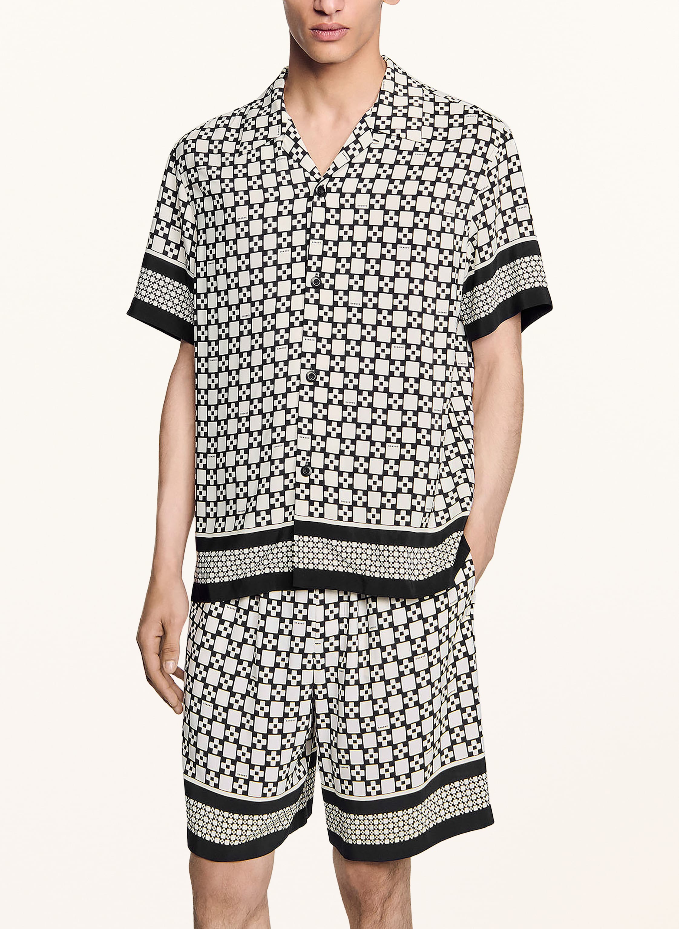 Thumbnail - Sandro Resorthemd Slim Fit Aus Satin schwarz