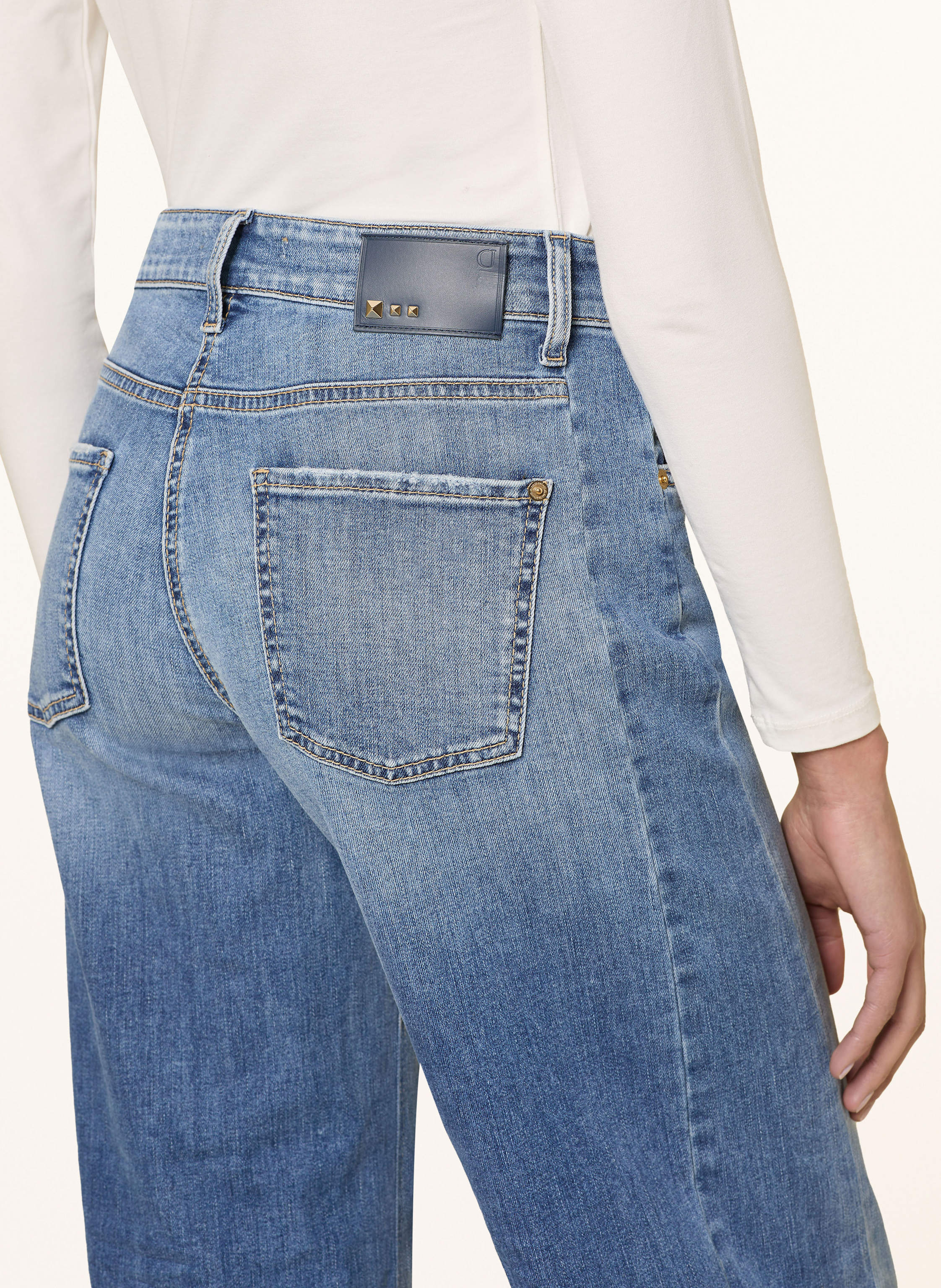 Thumbnail - Cambio Mom Jeans Oria Mit Nieten blau