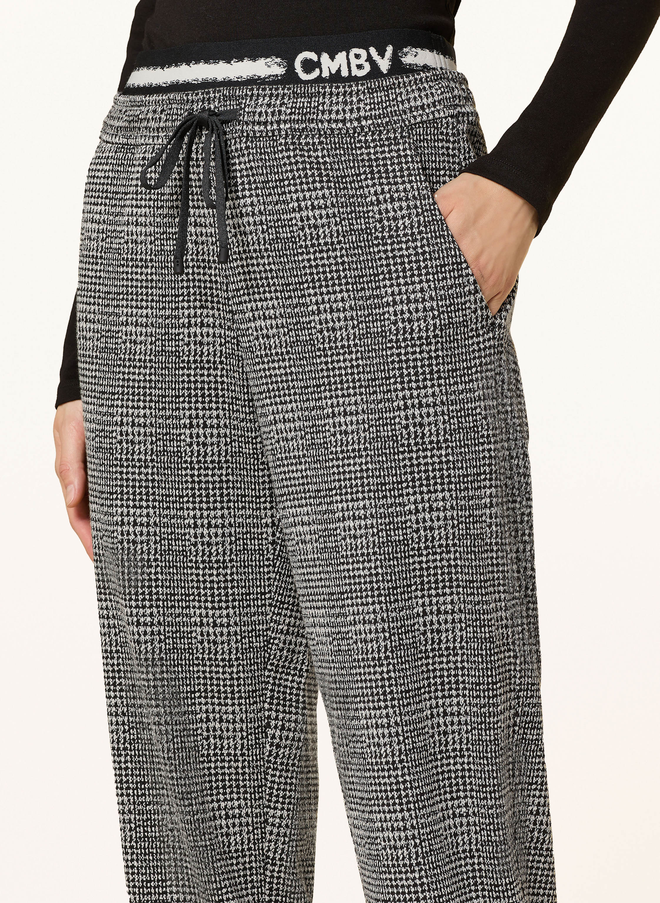 Thumbnail - Cambio Hose Eugenie Im Jogging-Stil schwarz