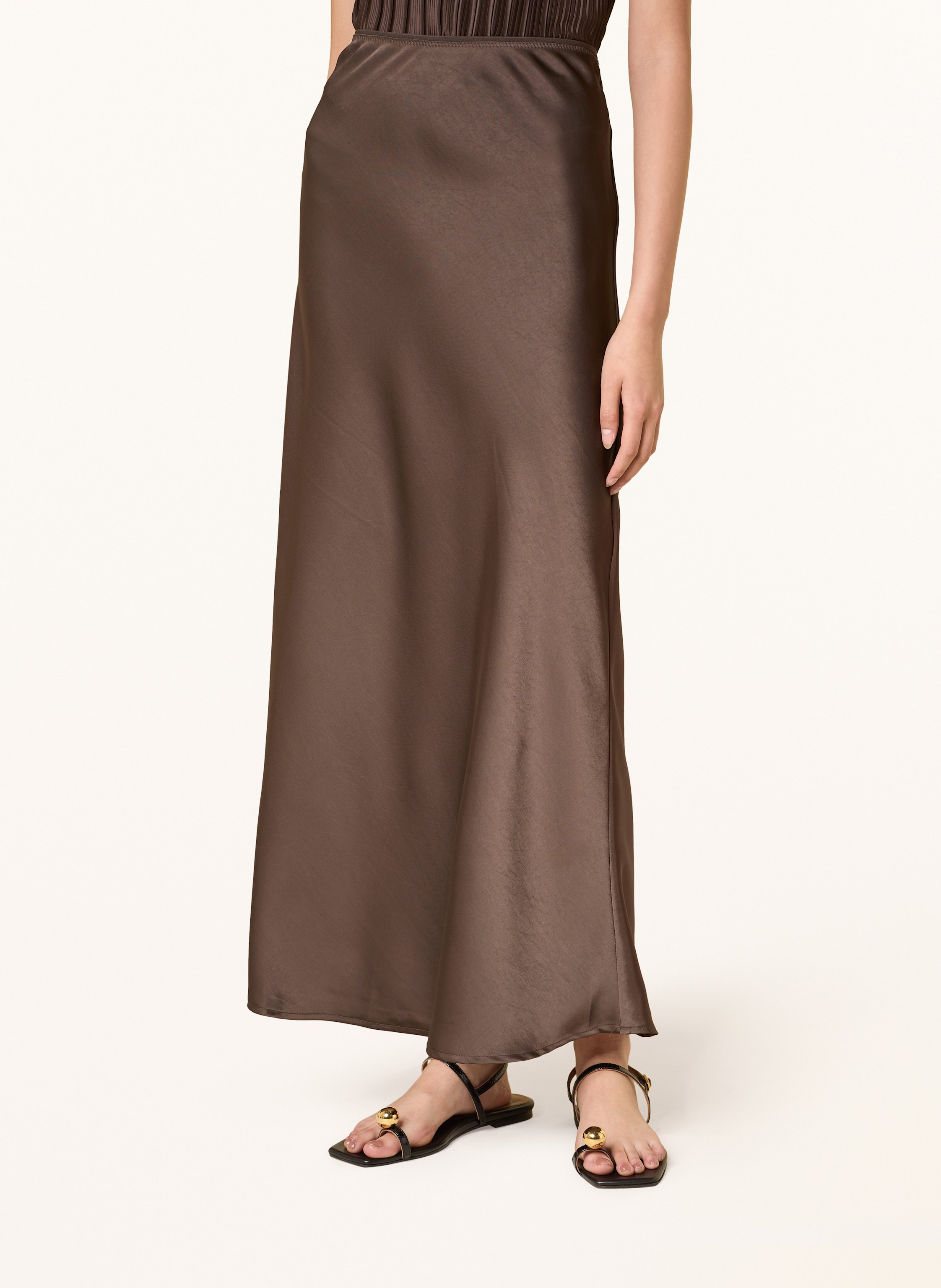 Thumbnail - Neo Noir Satinrock Vicky braun